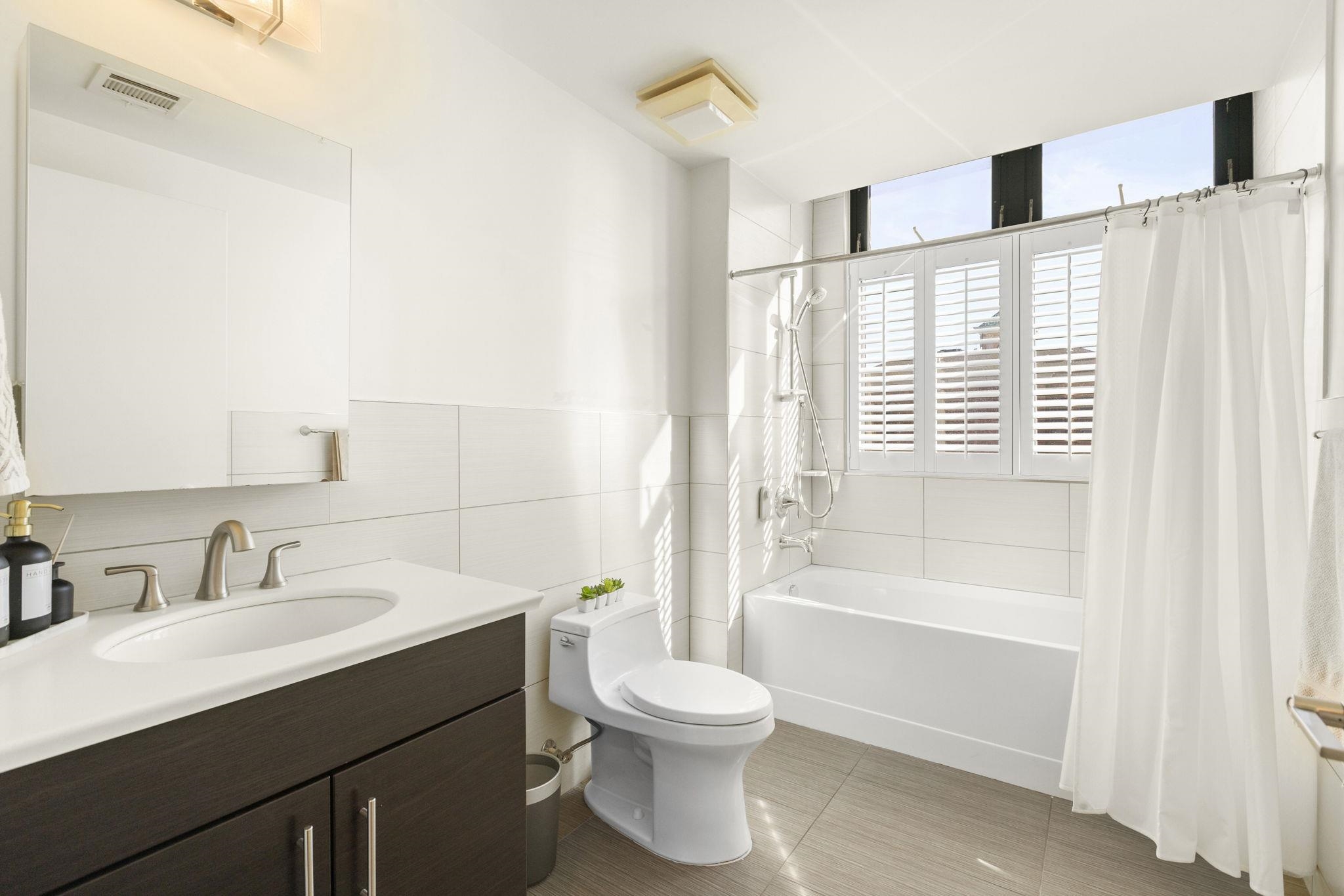 84 WILLOW AVE Unit: 5A