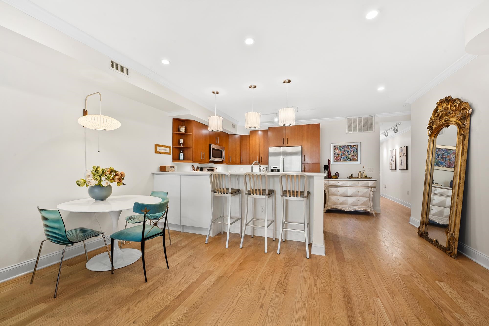 720 WILLOW AVE Unit: 3