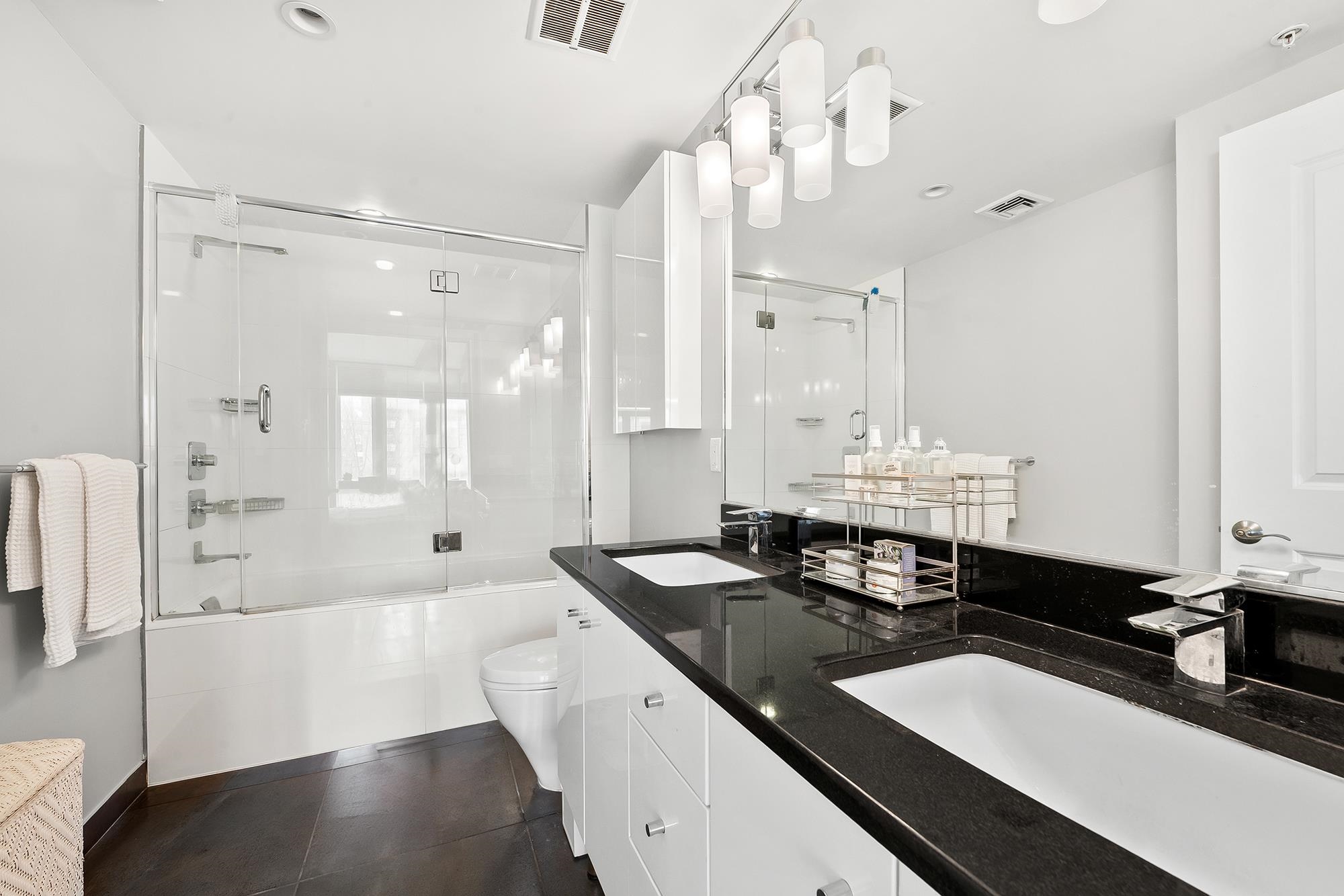 720 WILLOW AVE Unit: 3
