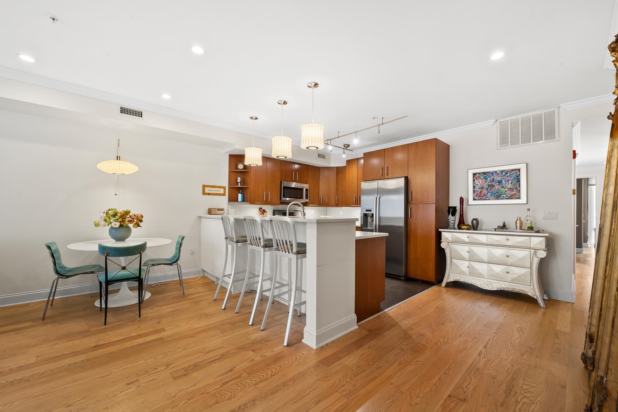 720 WILLOW AVE Unit: 3
