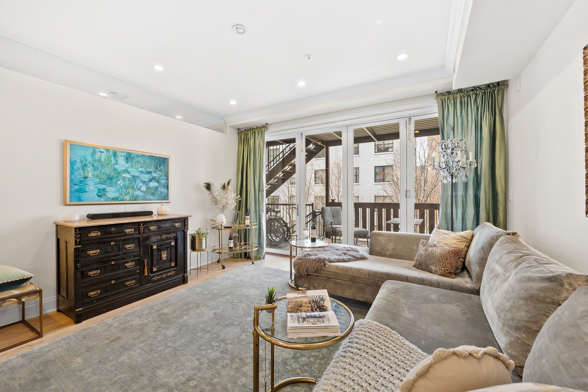 720 WILLOW AVE Unit: 3