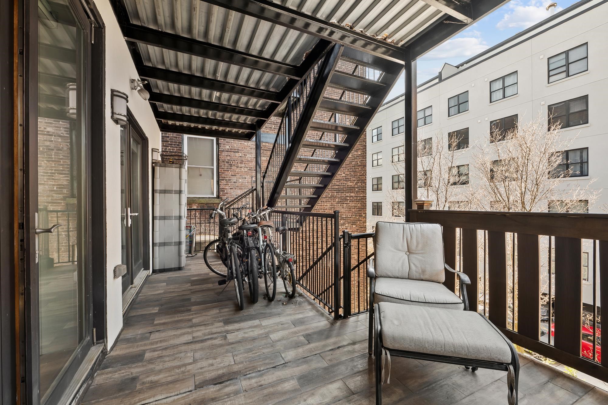 720 WILLOW AVE Unit: 3