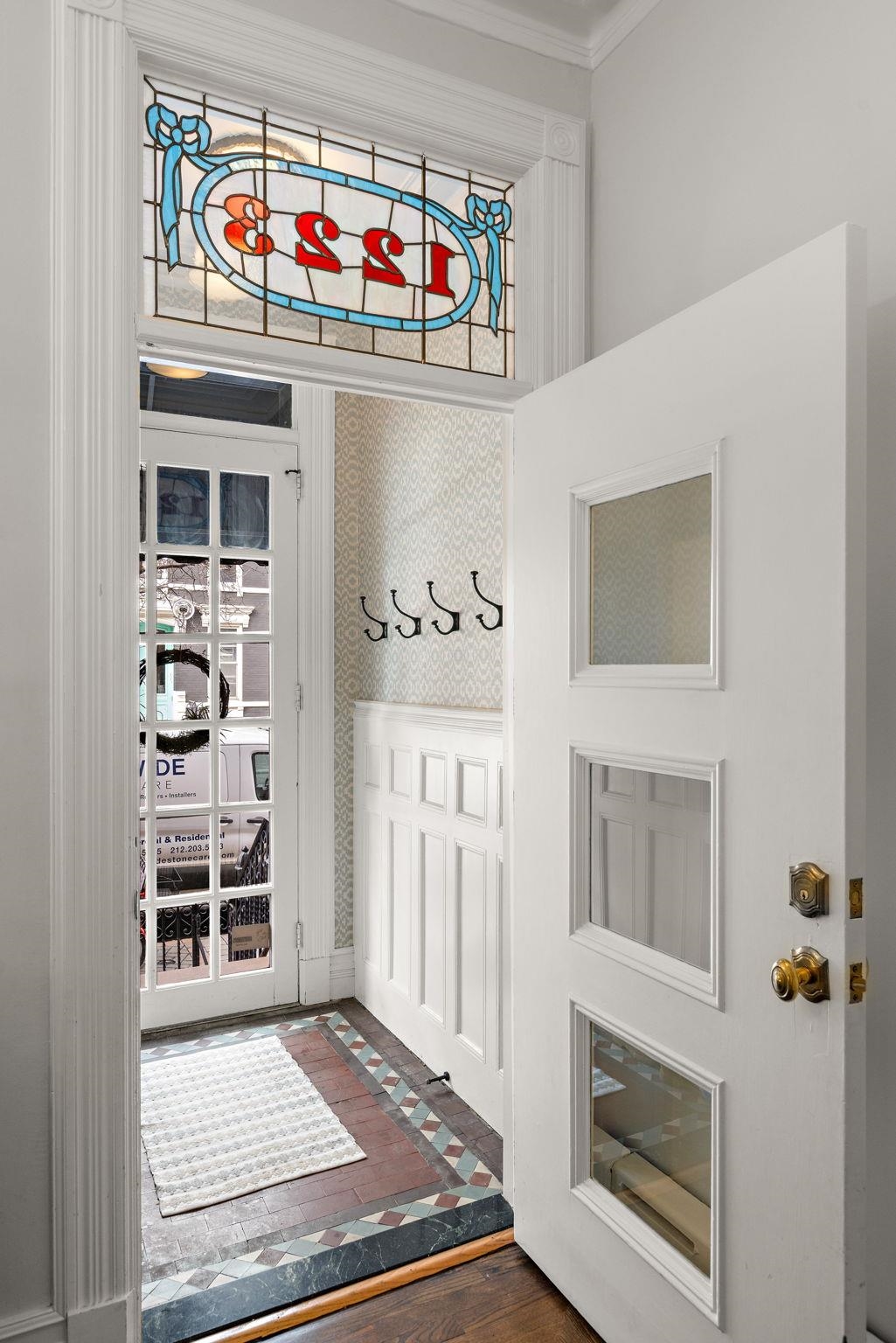 1223 PARK AVE