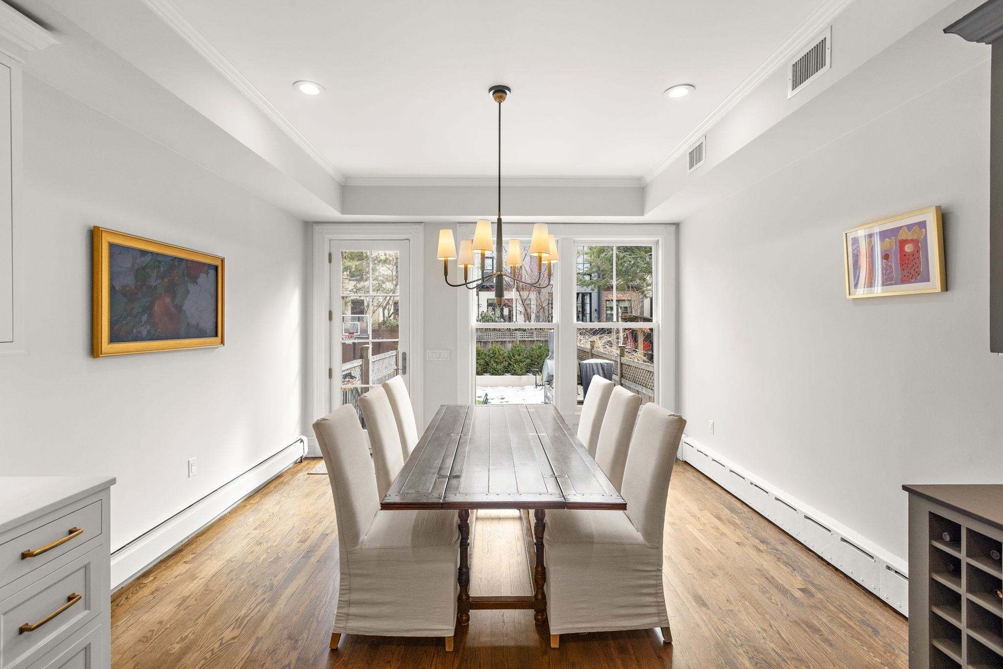 1223 PARK AVE