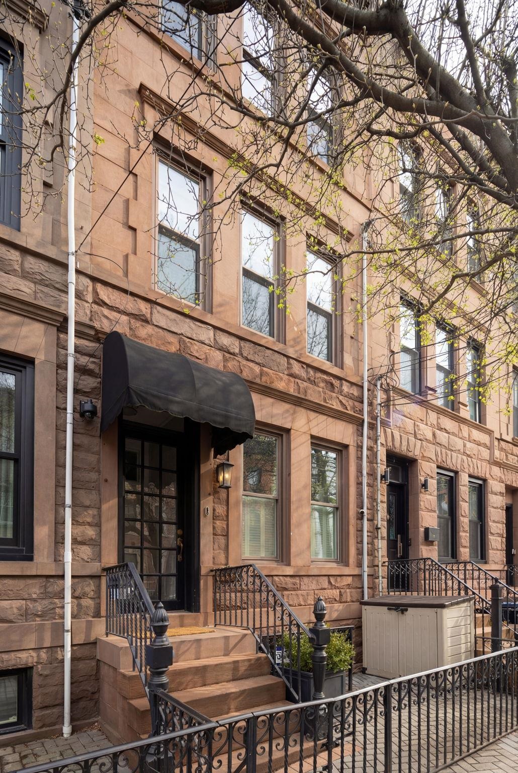 1223 PARK AVE