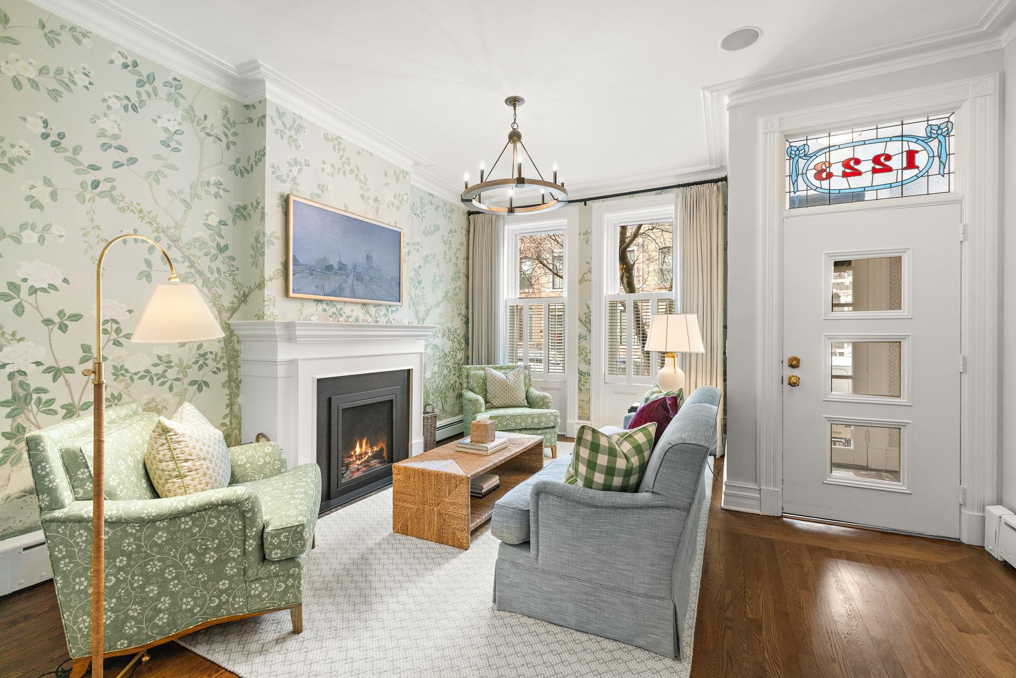 1223 PARK AVE