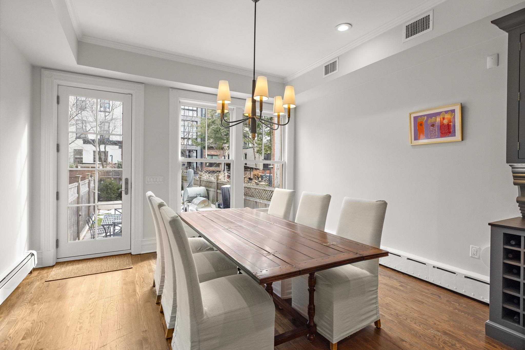 1223 PARK AVE