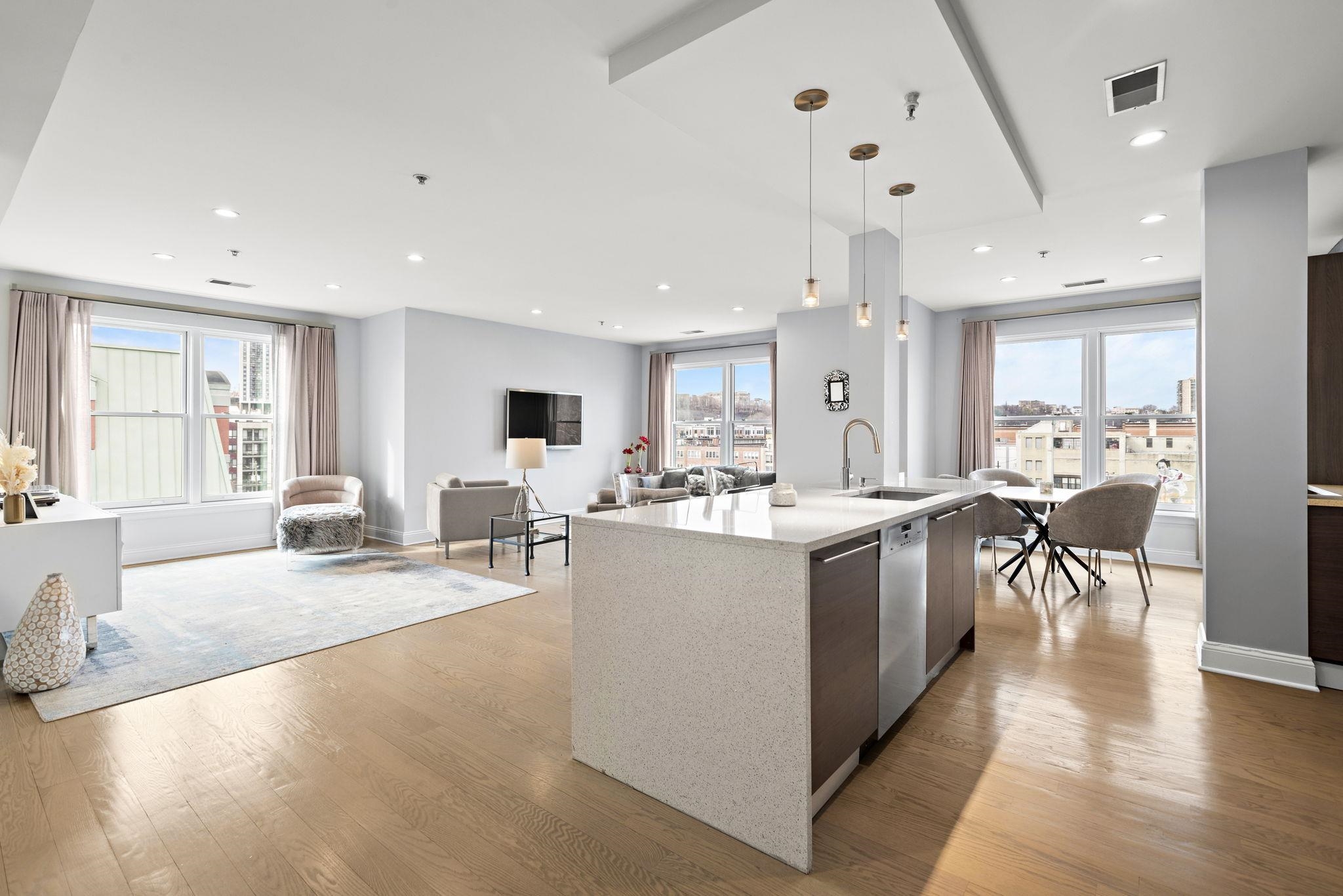 402 9TH ST Unit: E6B