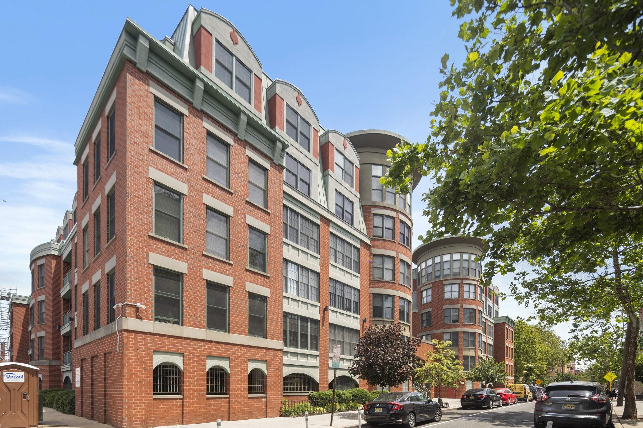 402 9TH ST Unit: E6B