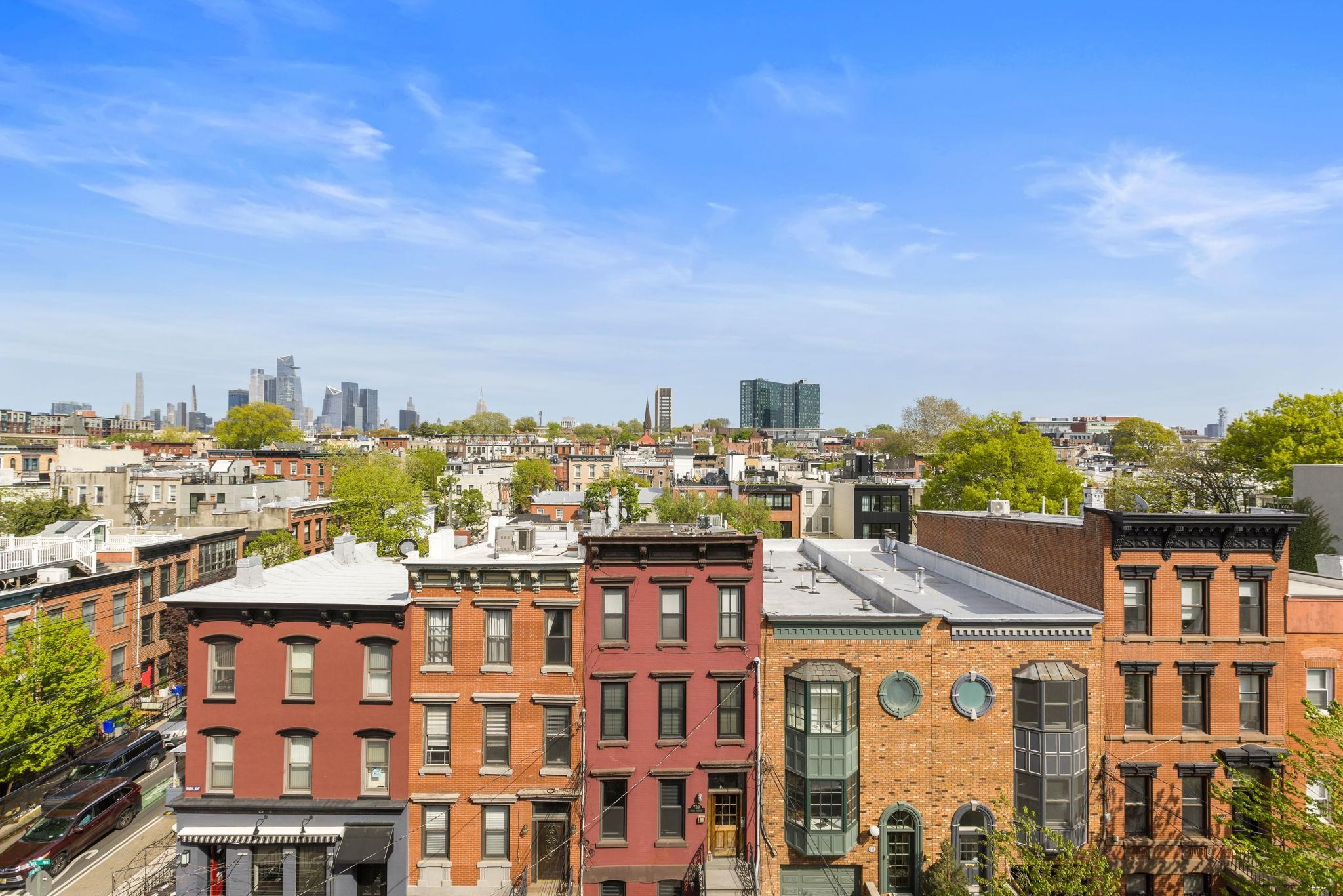 744 PARK AVE Unit: 5L