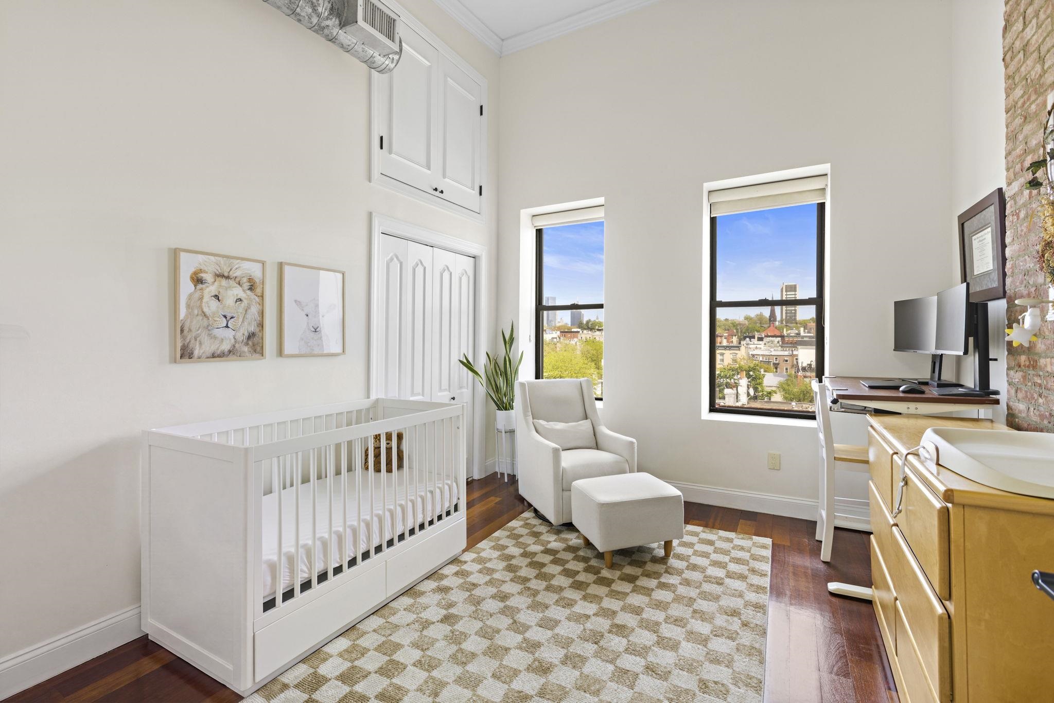 744 PARK AVE Unit: 5L