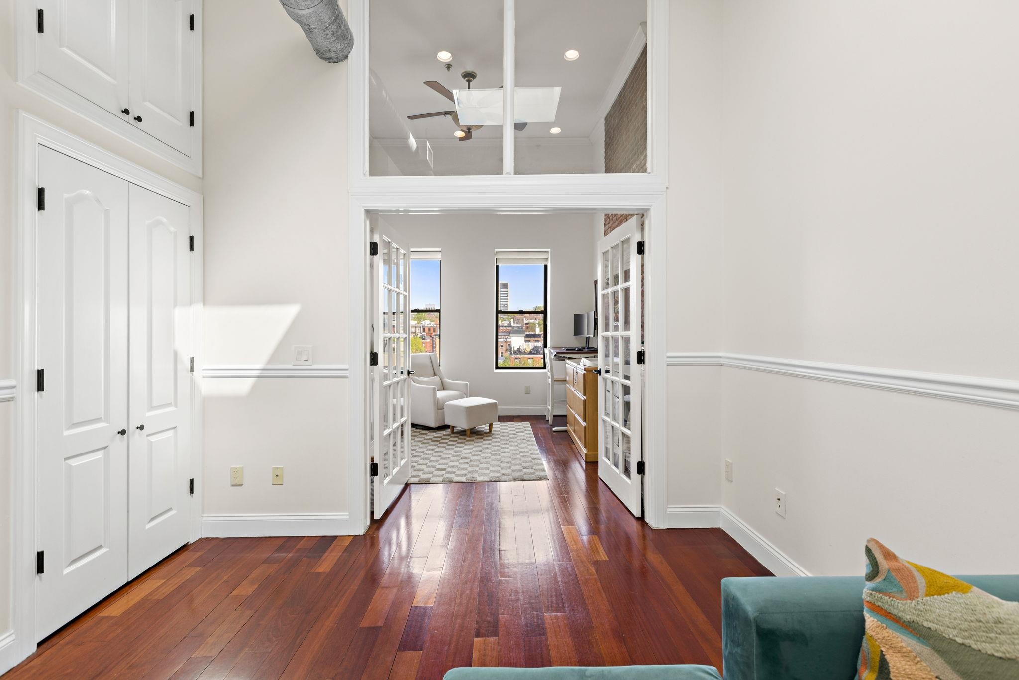 744 PARK AVE Unit: 5L