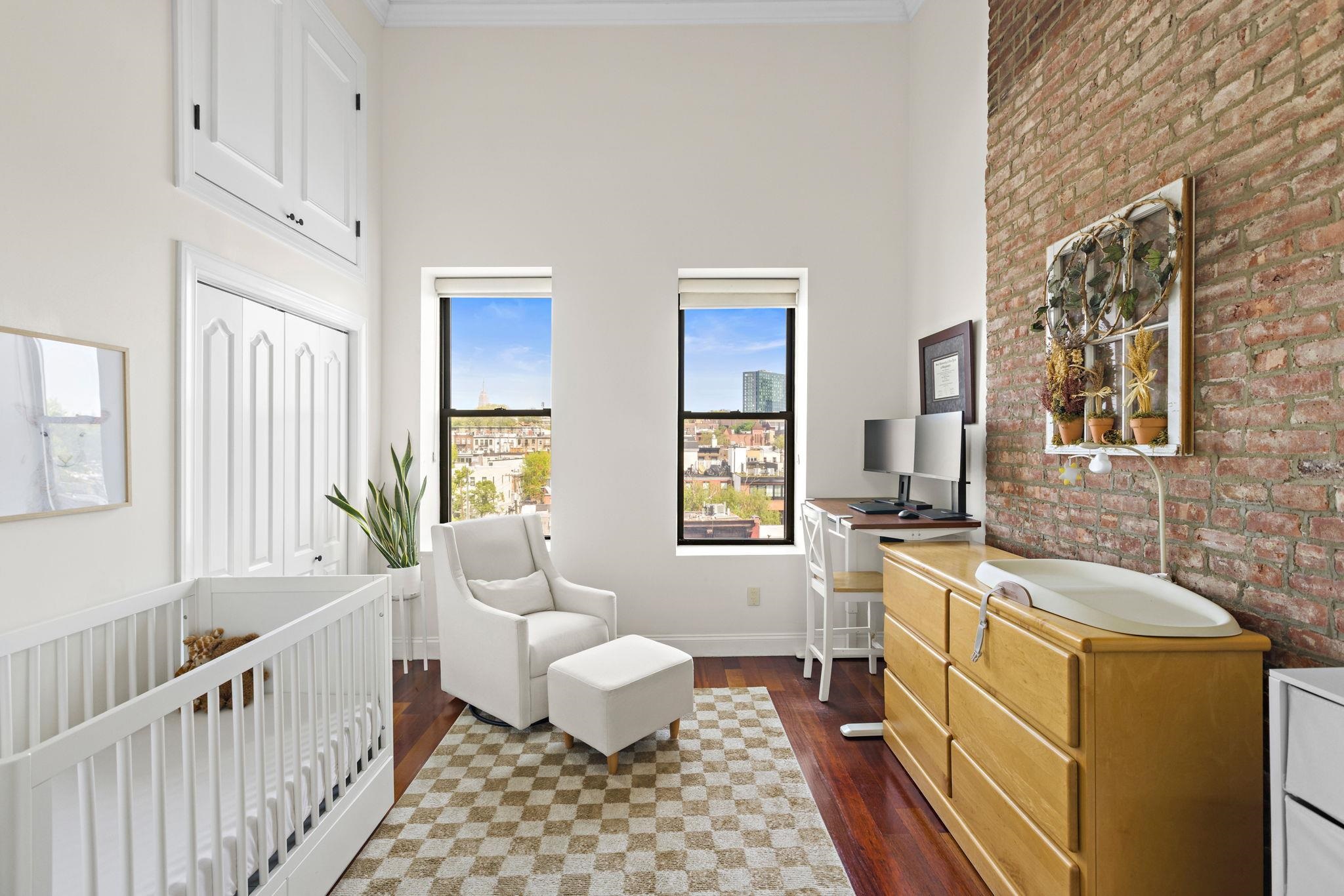 744 PARK AVE Unit: 5L