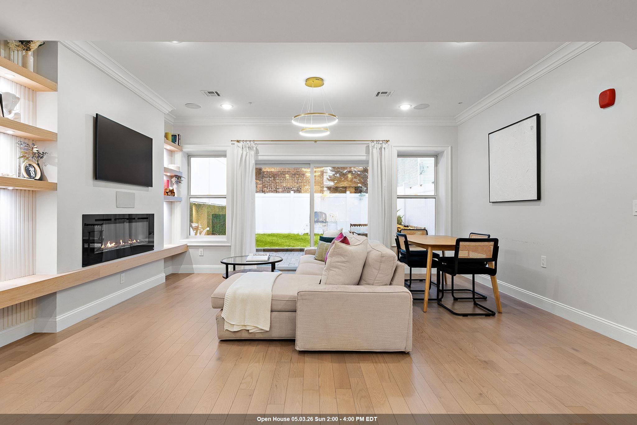 414 NEW YORK AVE Unit: A