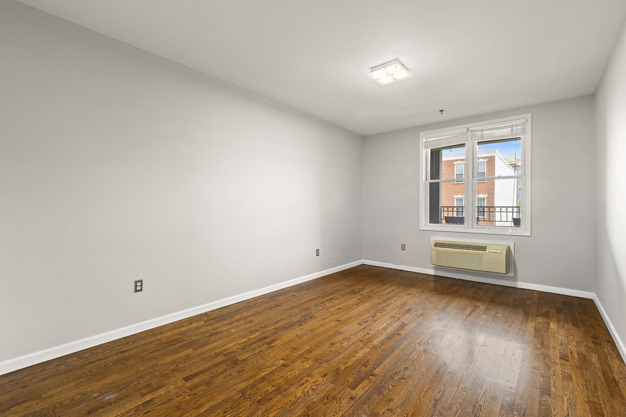518 MONROE ST Unit: 4A