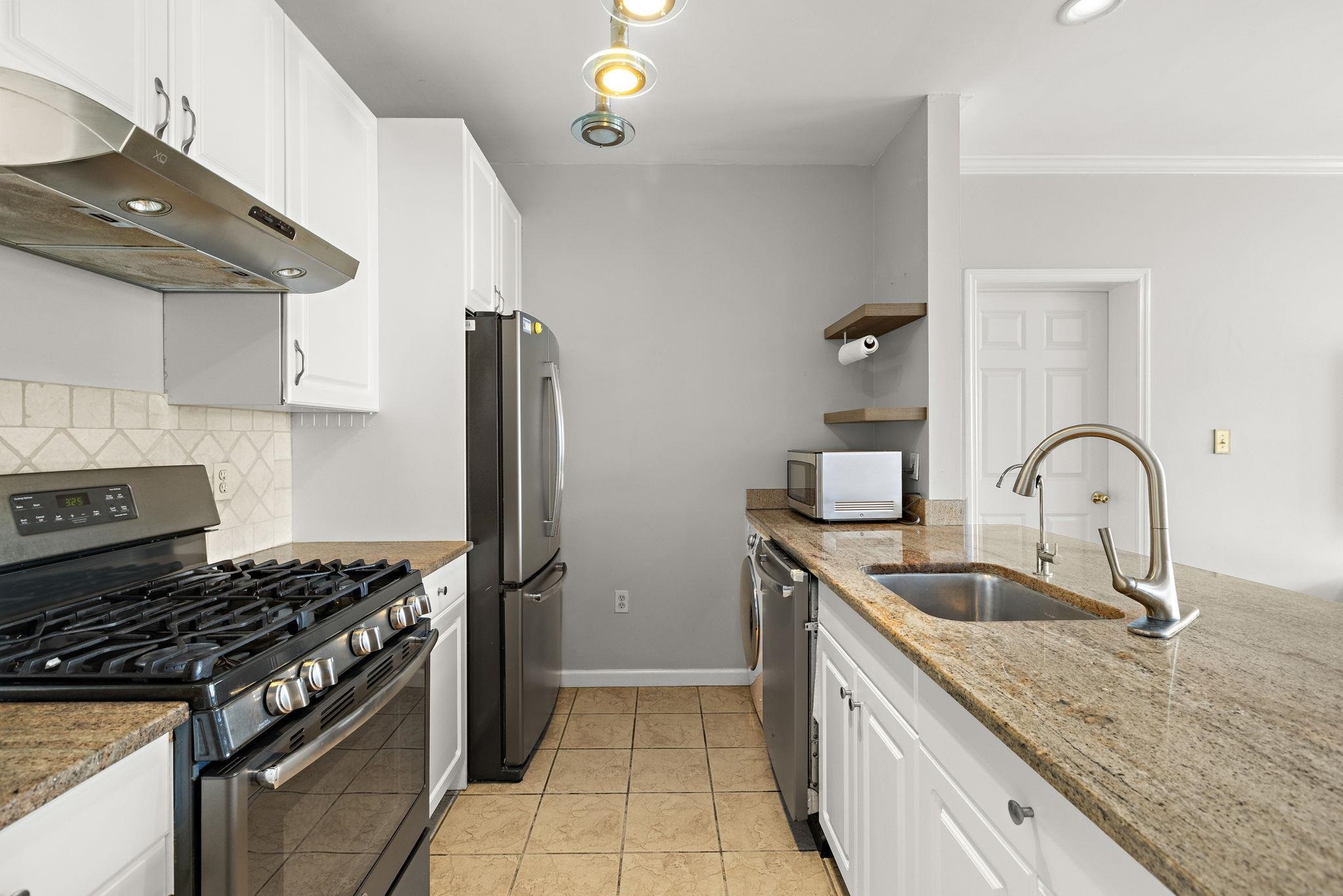 518 MONROE ST Unit: 4A