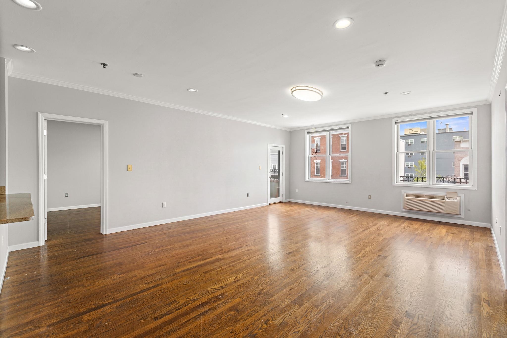 518 MONROE ST Unit: 4A