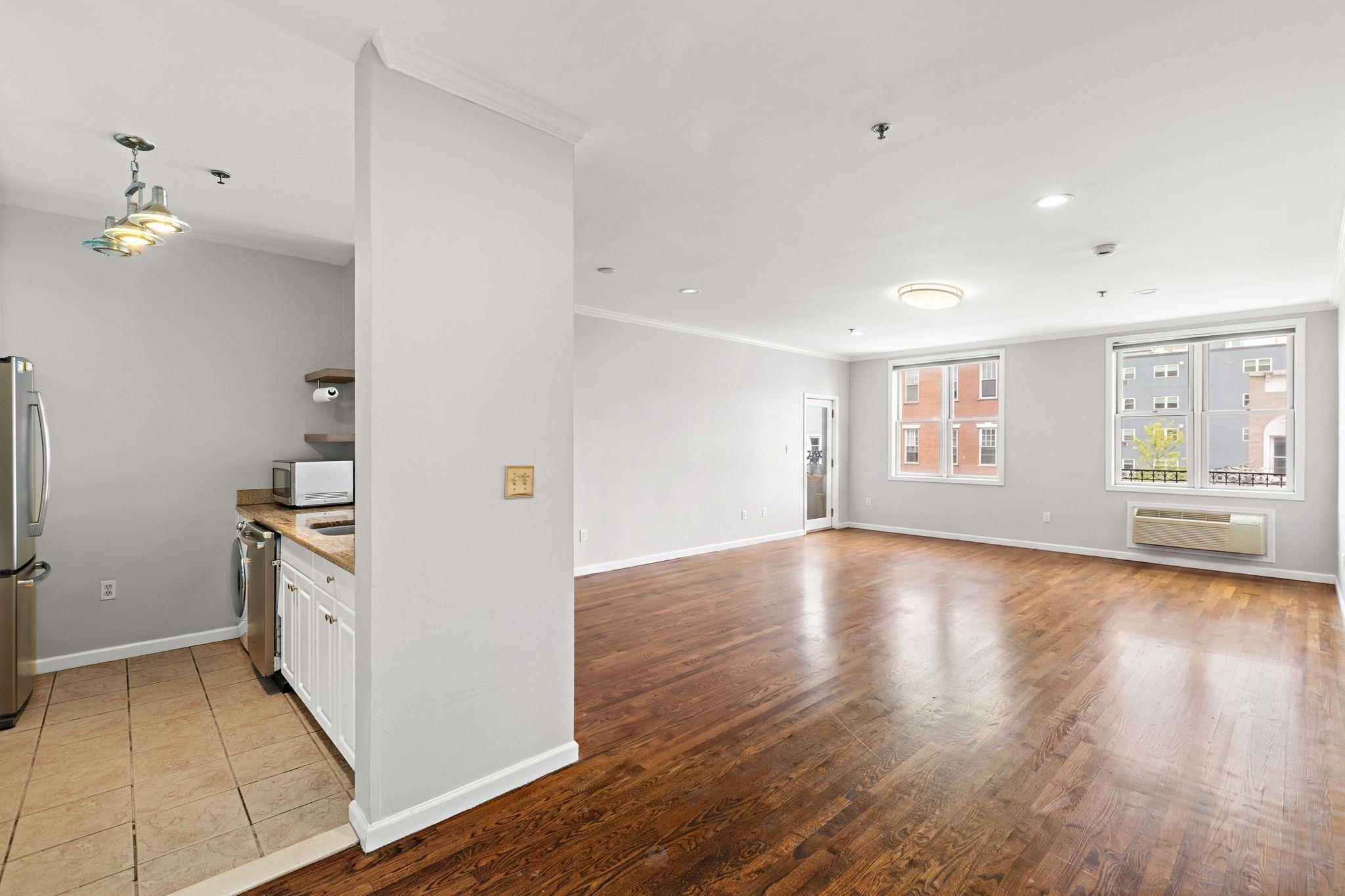 518 MONROE ST Unit: 4A
