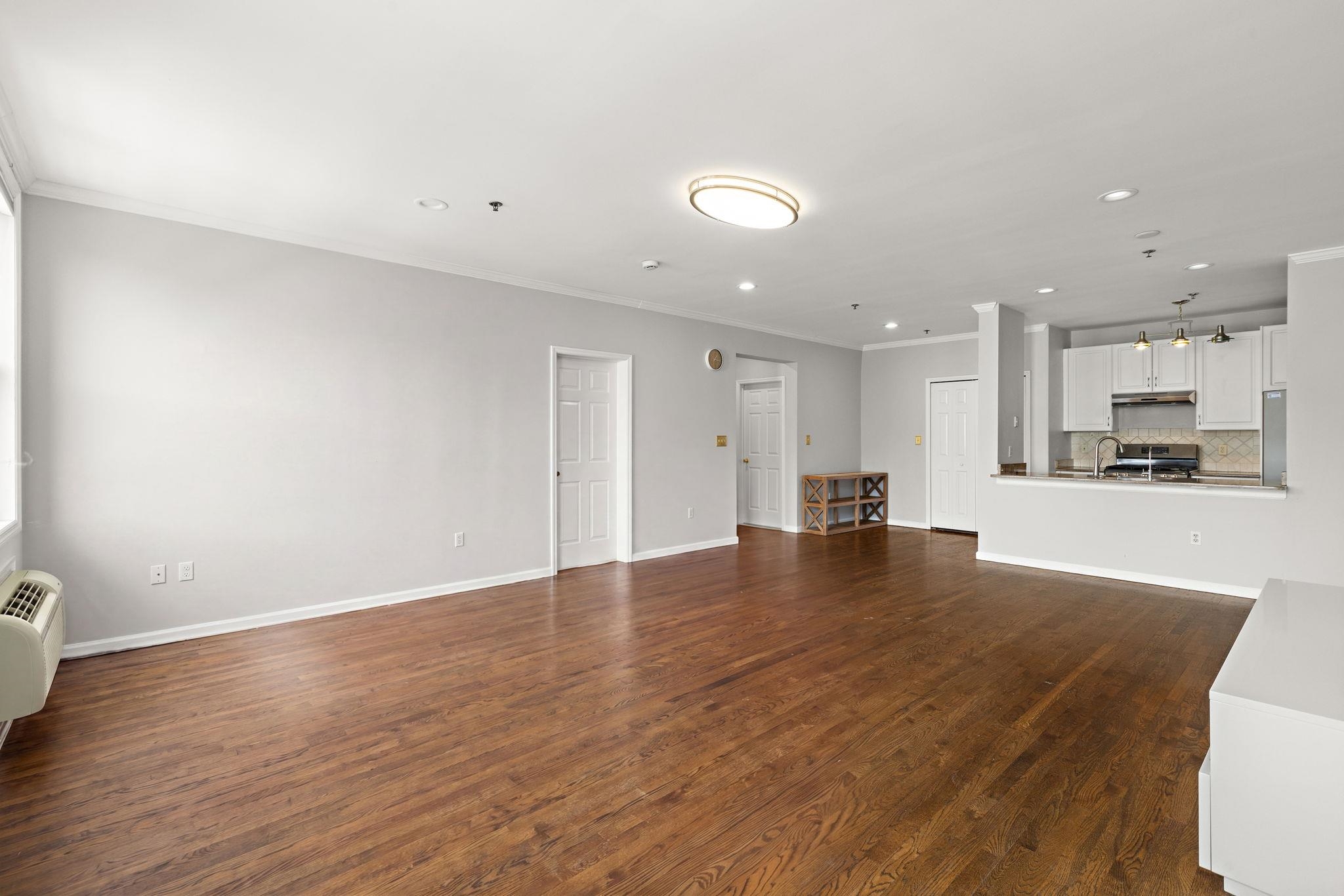 518 MONROE ST Unit: 4A