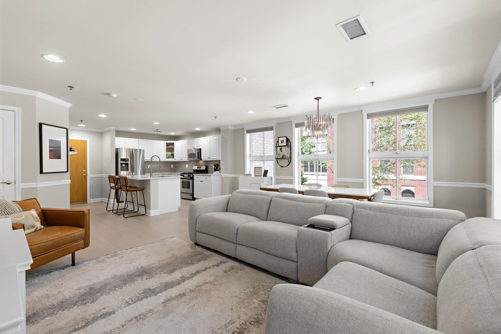 812 GRAND ST Unit: 210