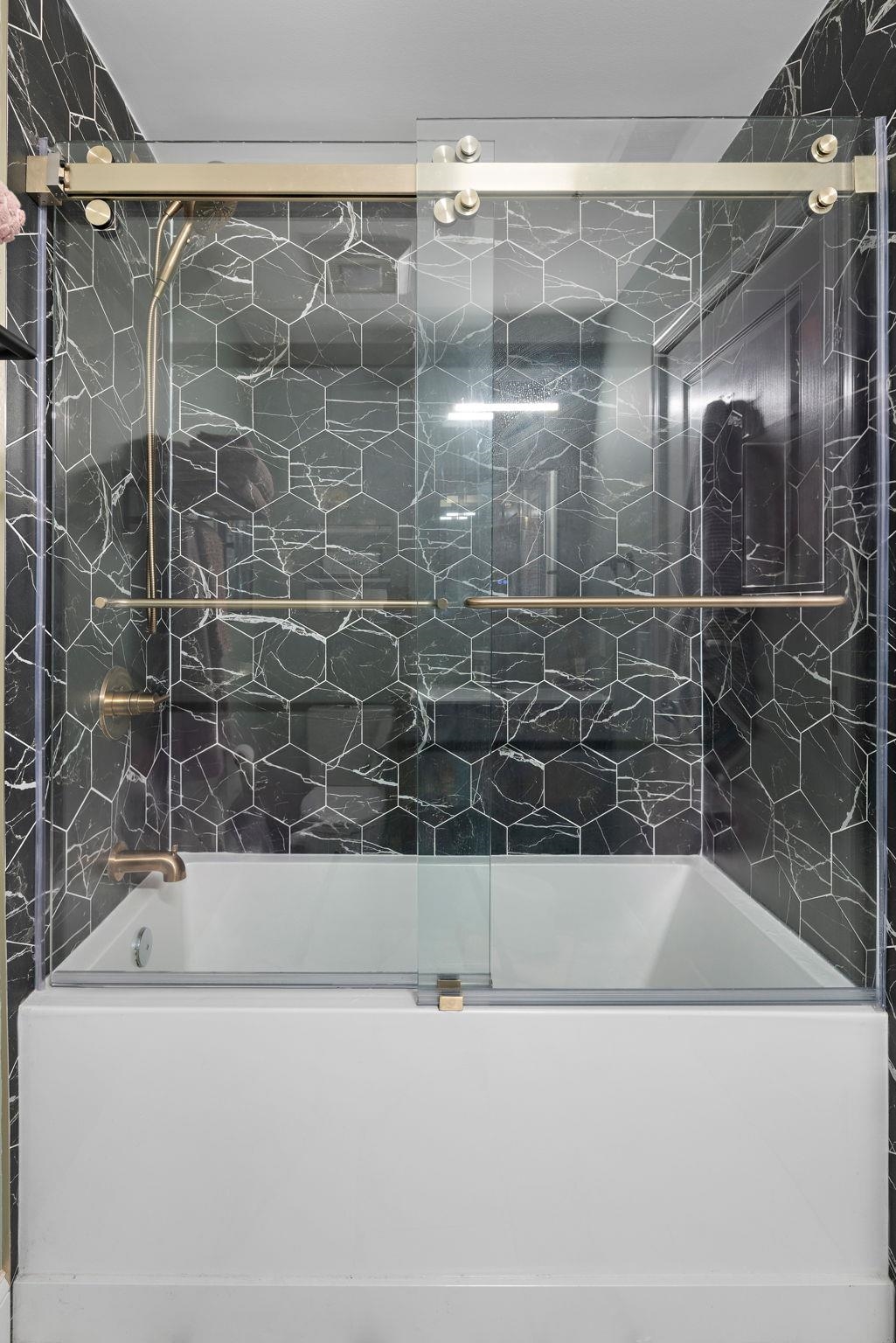 812 GRAND ST Unit: 210