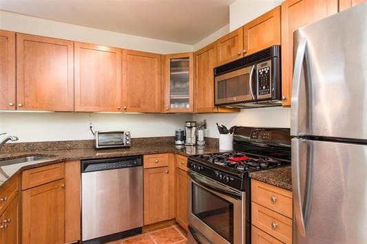 420 JEFFERSON ST Unit: 3B
