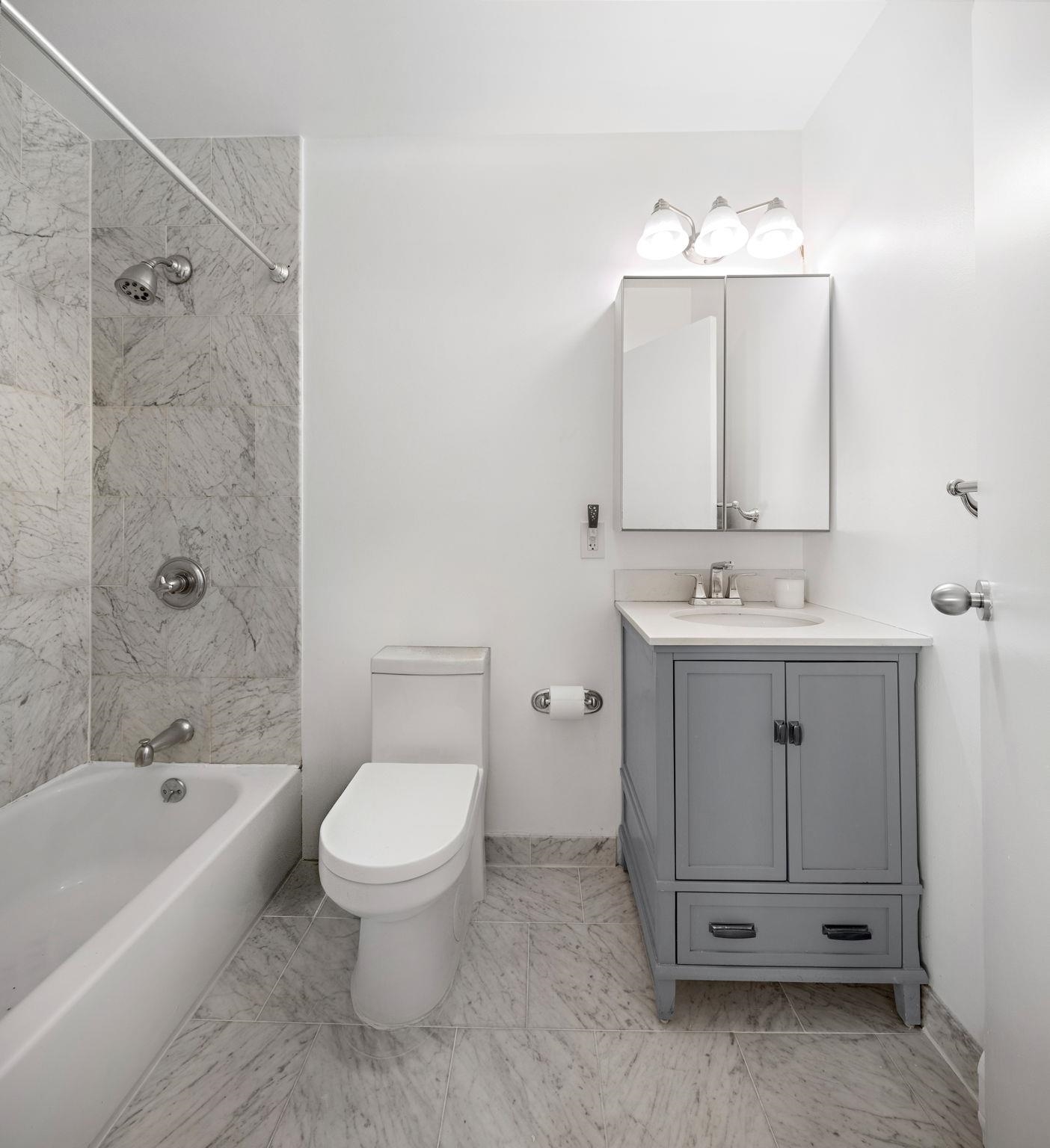 501 ADAMS ST Unit: 5I