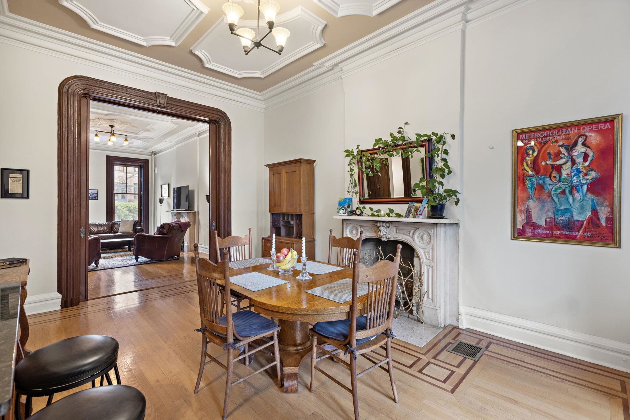 910 HUDSON ST Unit: 1