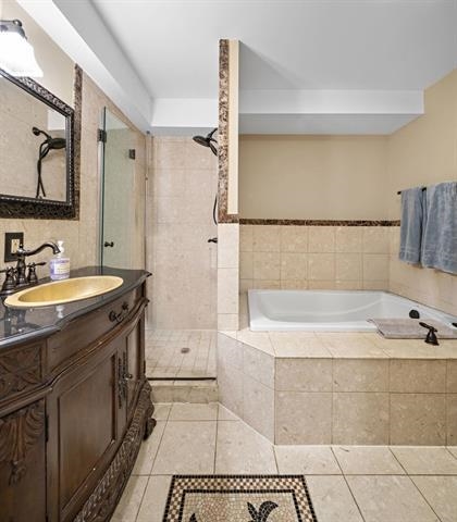910 HUDSON ST Unit: 1