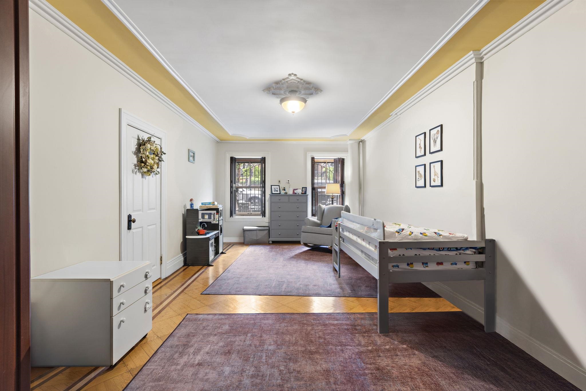 910 HUDSON ST Unit: 1