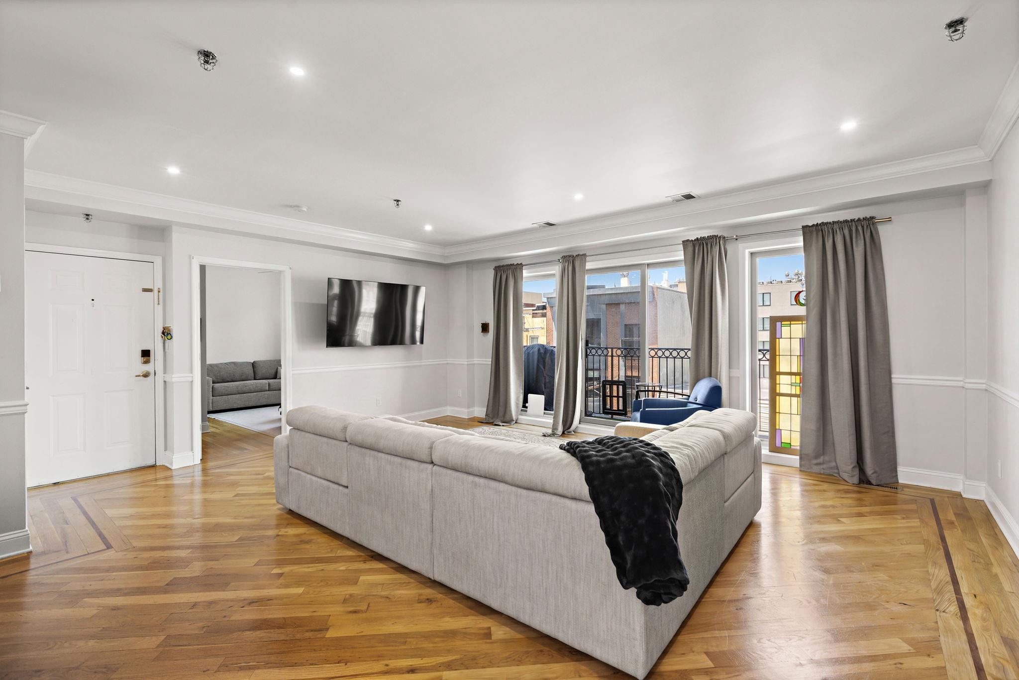 407 MONROE ST Unit: 5A