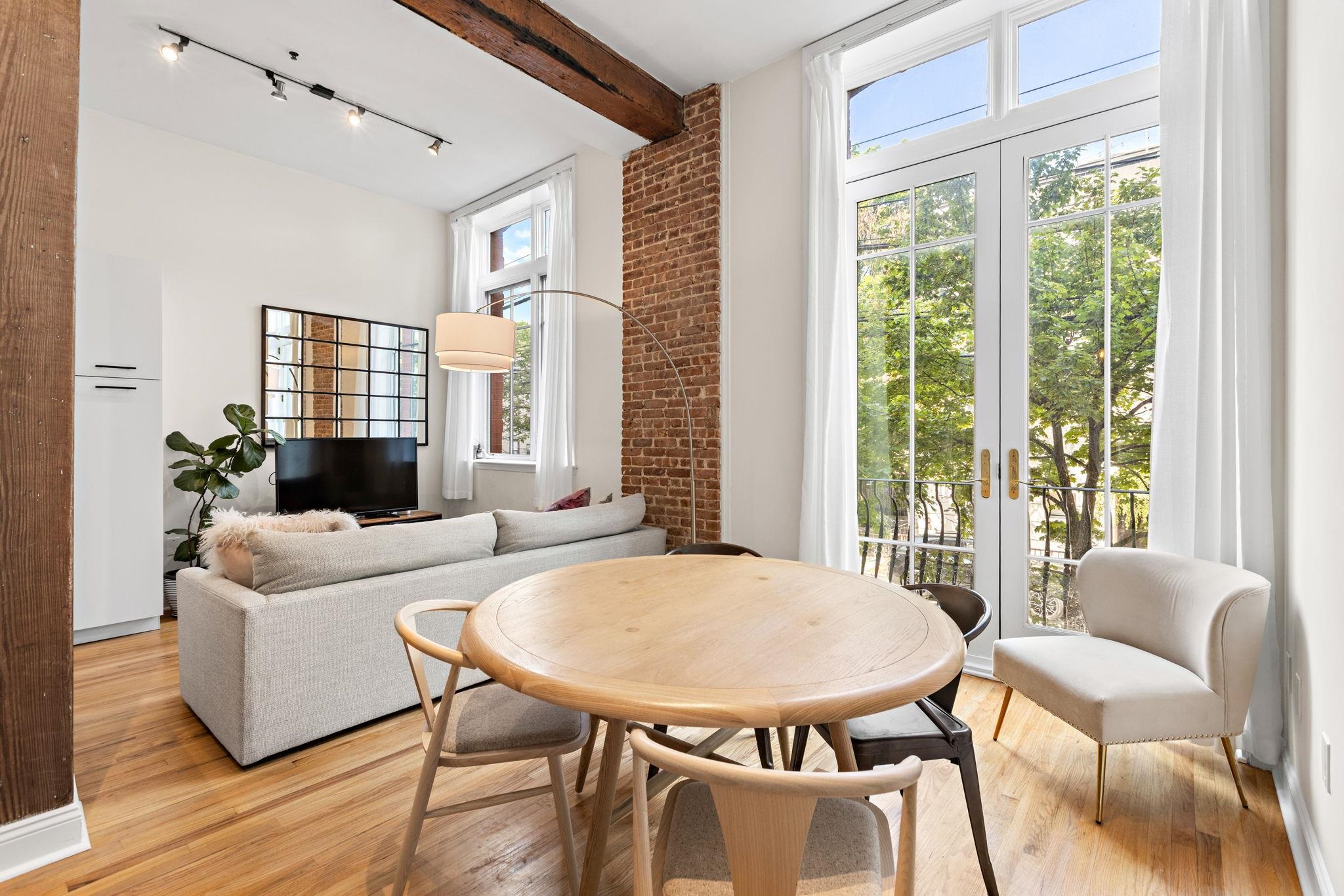 1023 CLINTON ST Unit: 2A