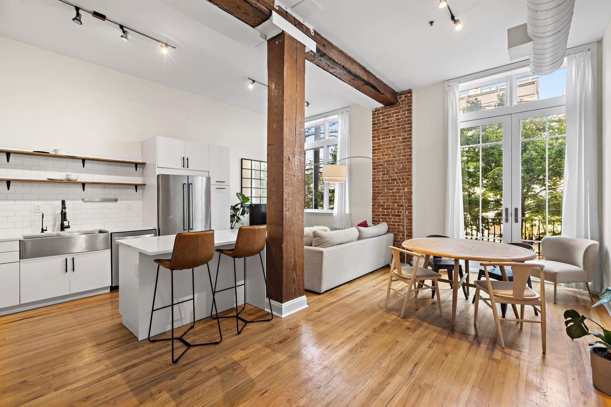 1023 CLINTON ST Unit: 2A