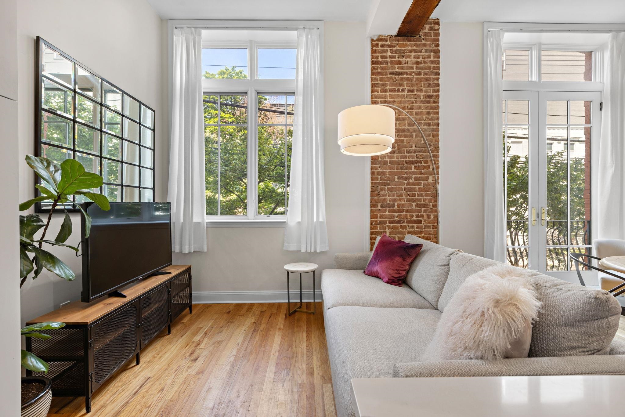 1023 CLINTON ST Unit: 2A