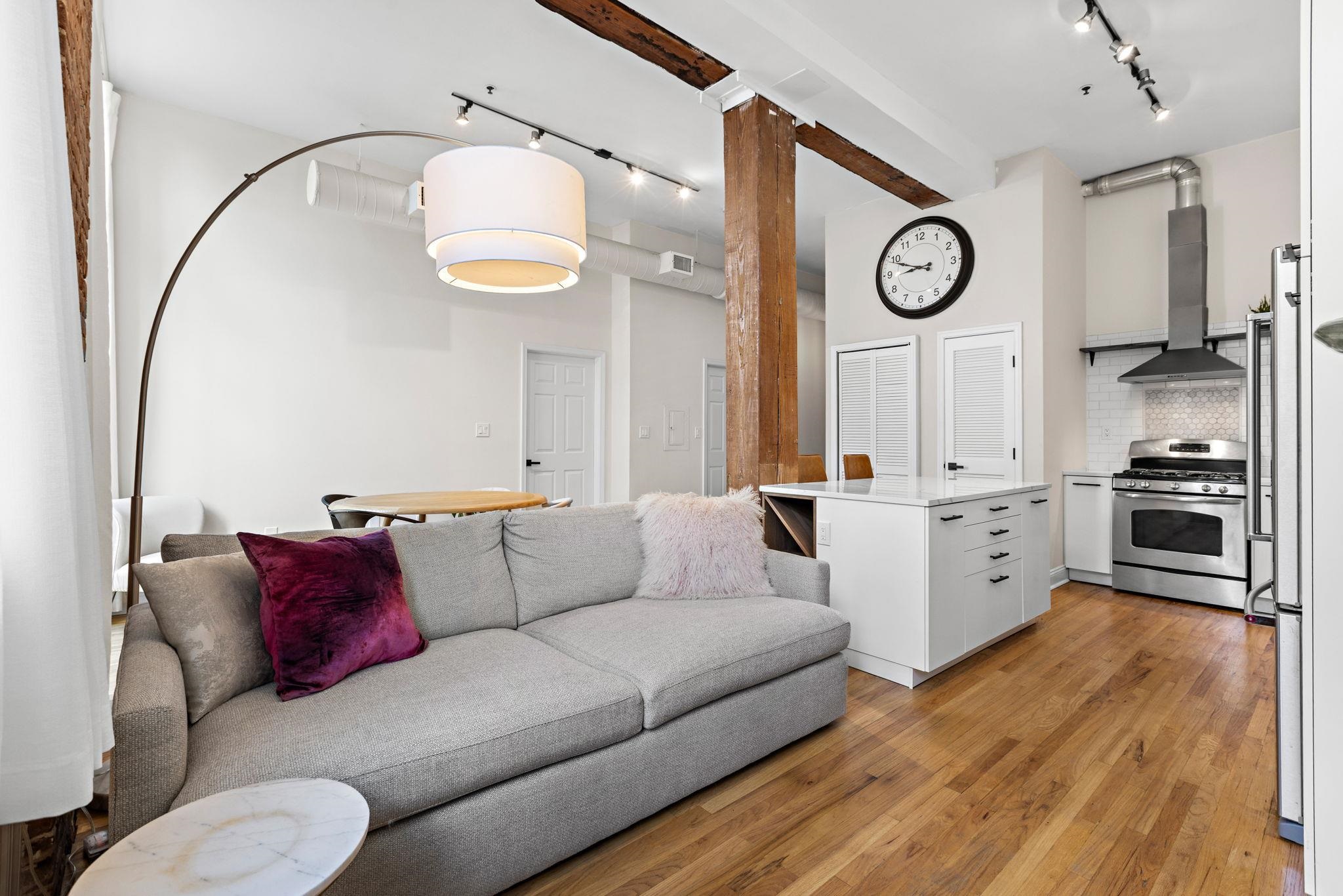 1023 CLINTON ST Unit: 2A