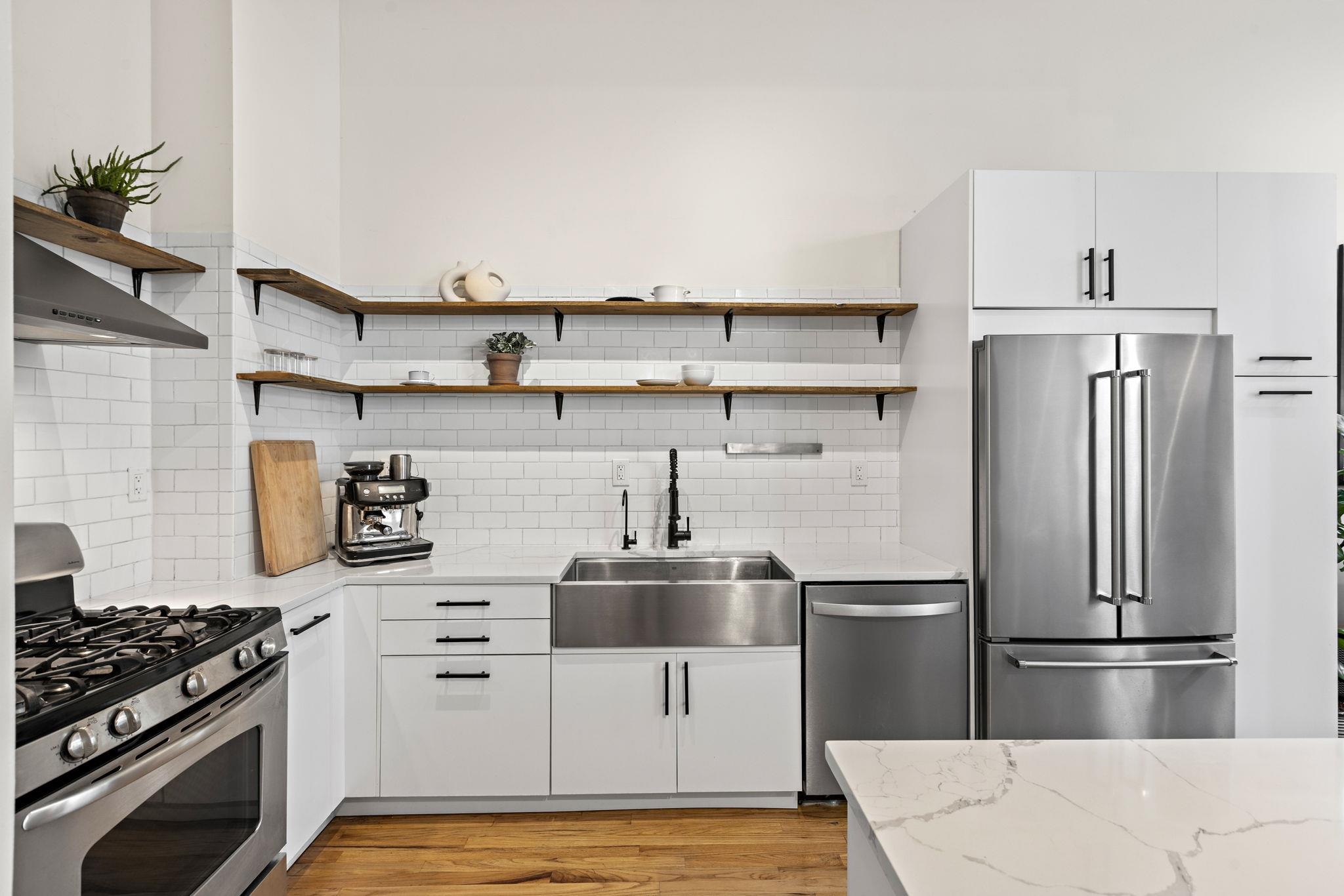 1023 CLINTON ST Unit: 2A