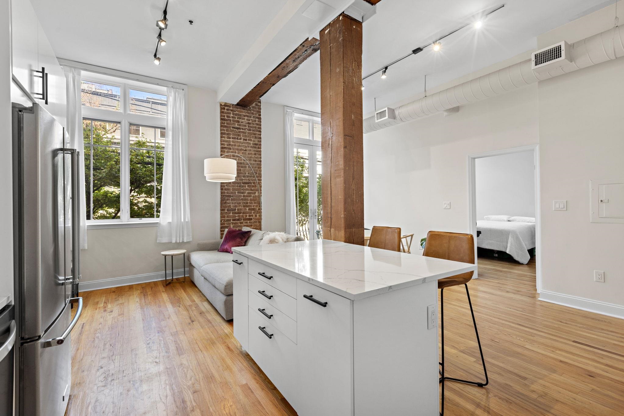 1023 CLINTON ST Unit: 2A