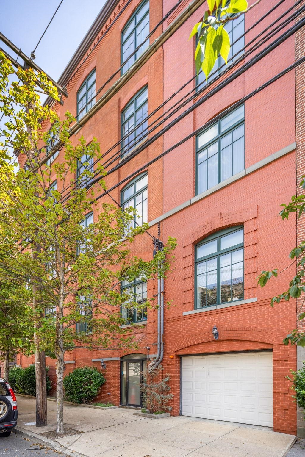 1023 CLINTON ST Unit: 2A