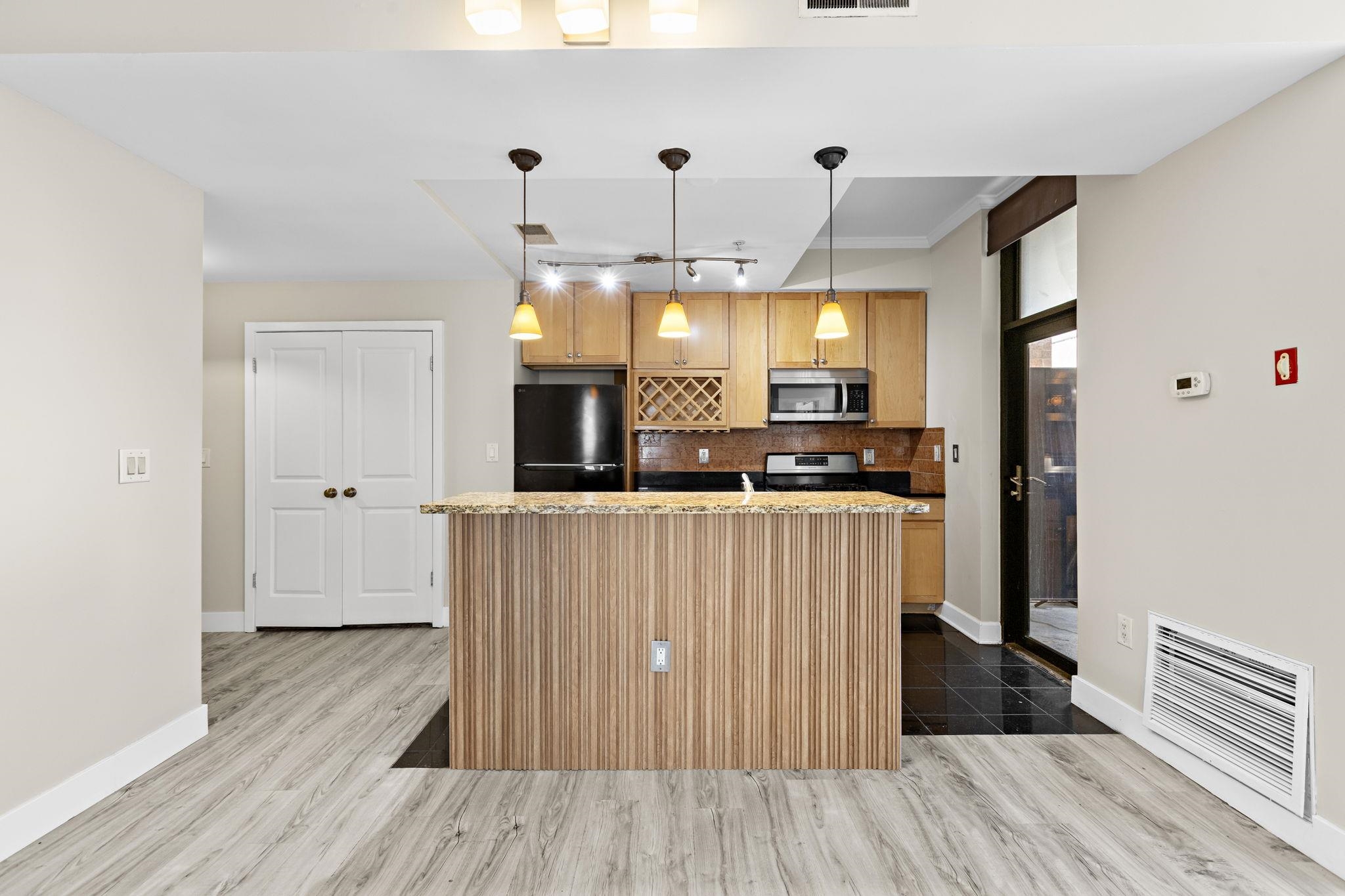 610 NEWARK ST Unit: 4E