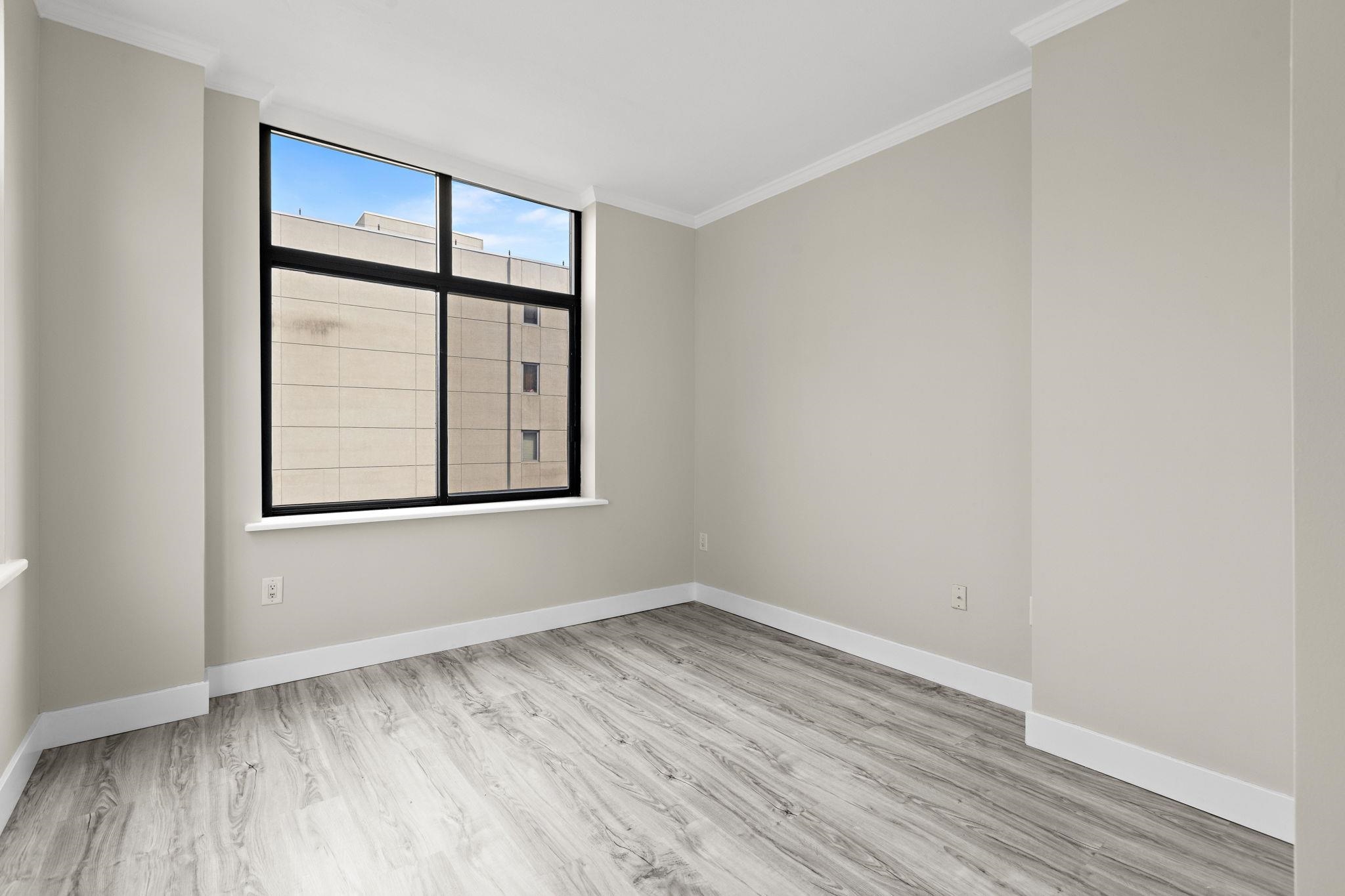 610 NEWARK ST Unit: 4E