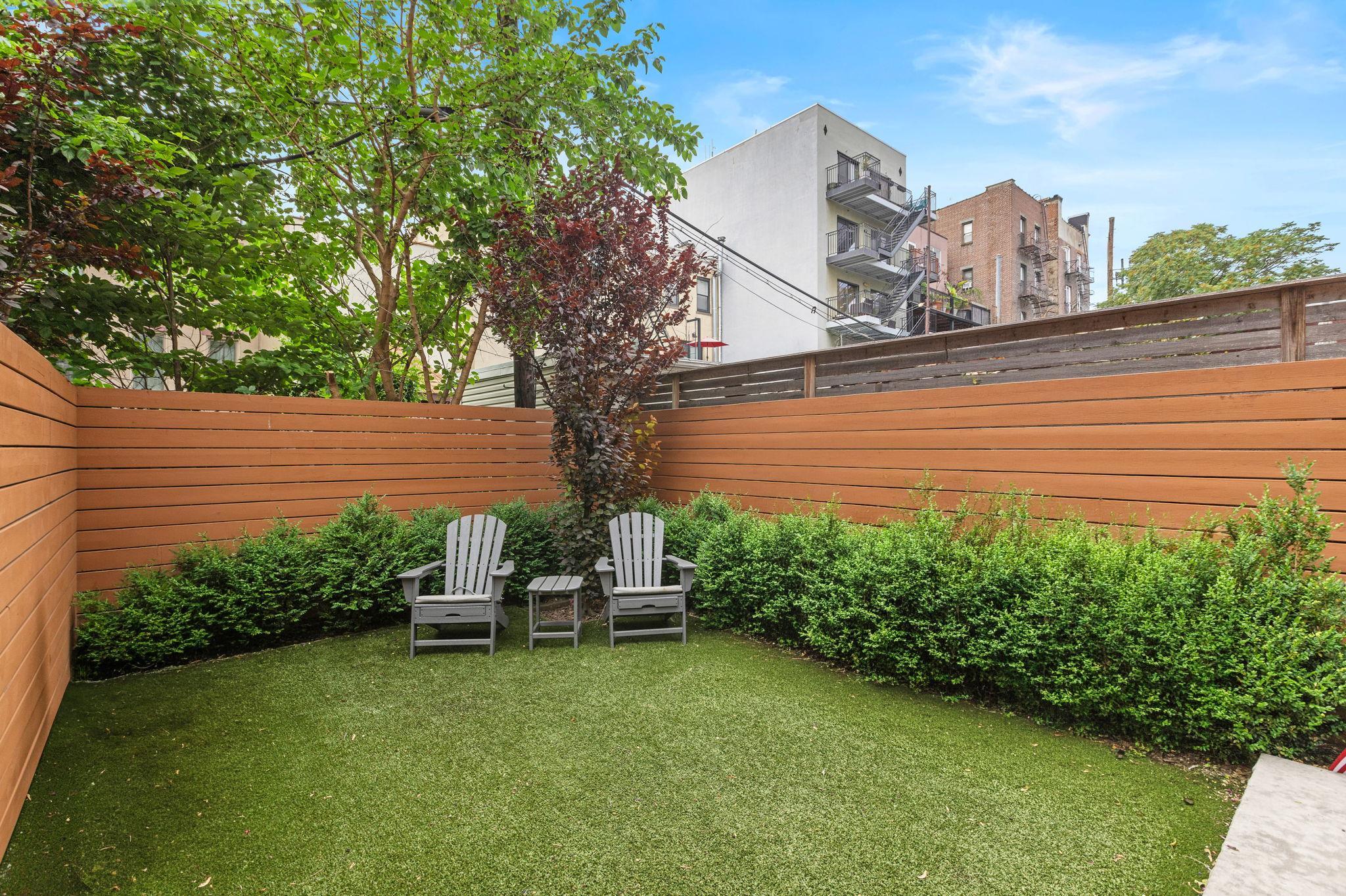 828 PARK AVE Unit: 2