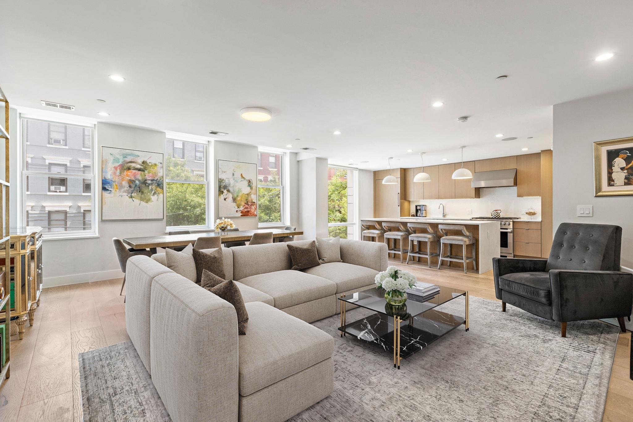 828 PARK AVE Unit: 2