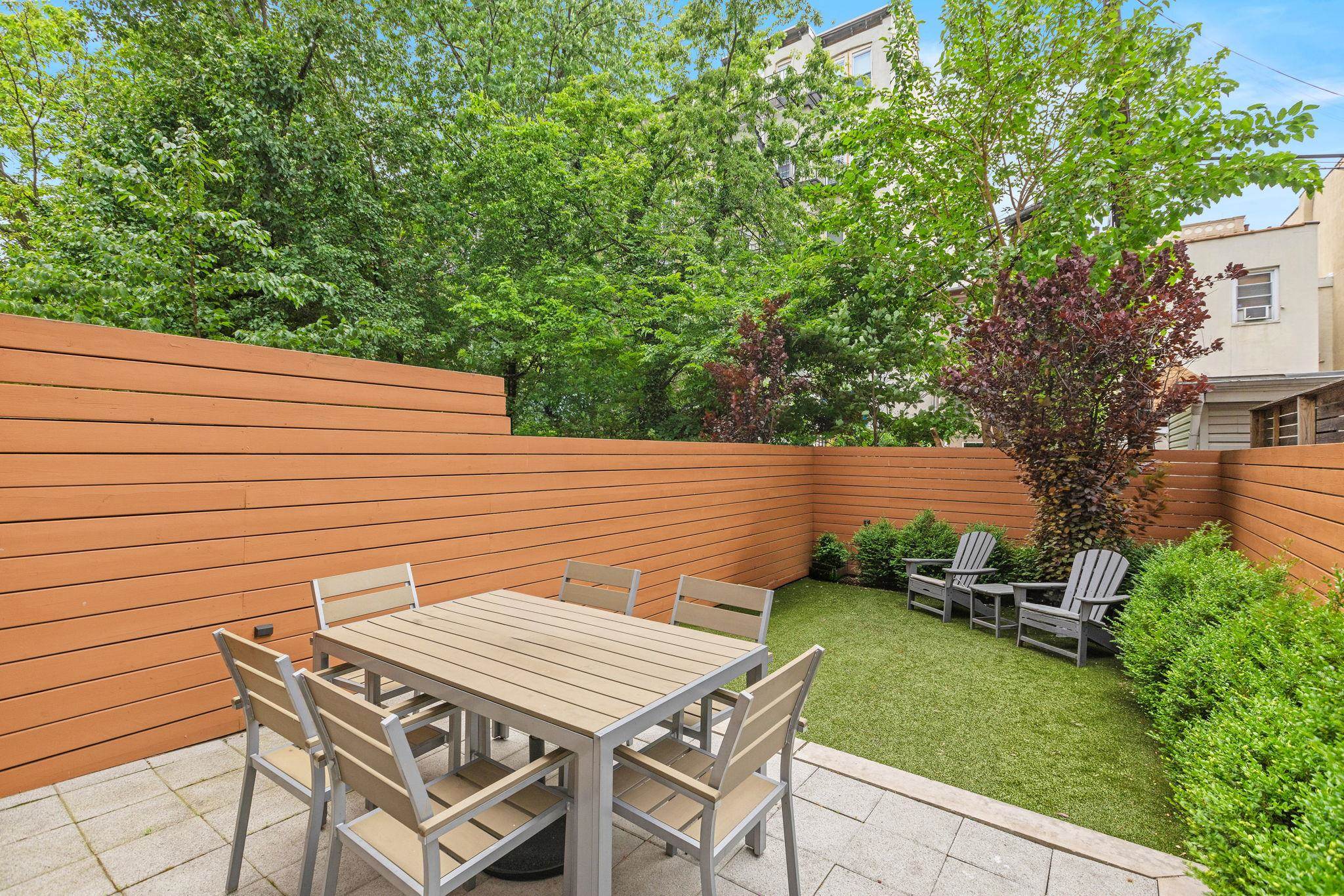828 PARK AVE Unit: 2