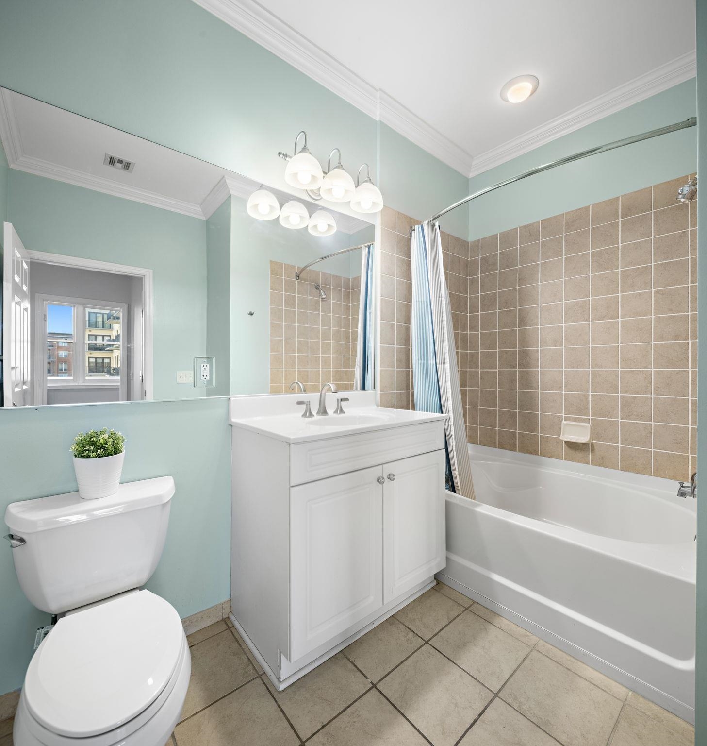 1200 GRAND ST Unit: 417