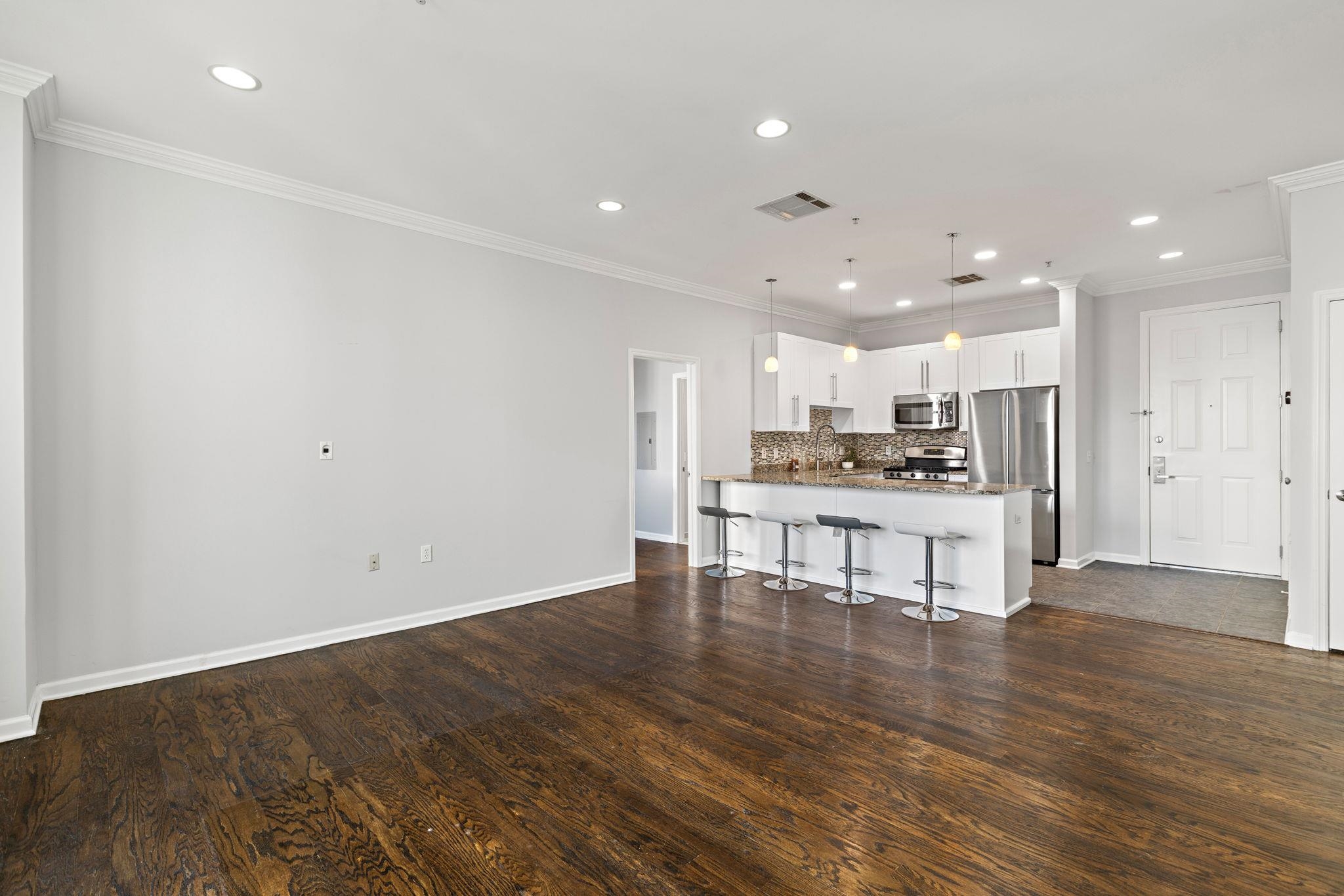 1200 GRAND ST Unit: 417