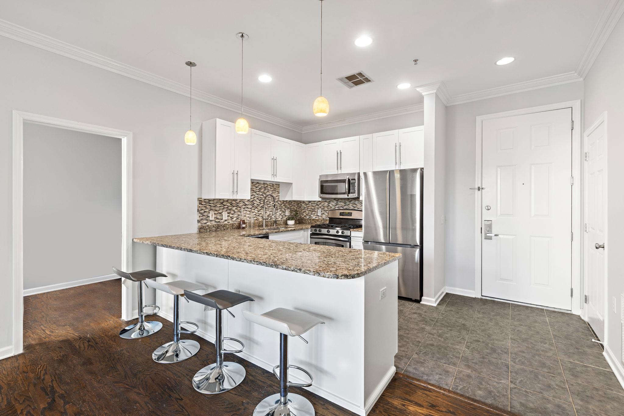 1200 GRAND ST Unit: 417