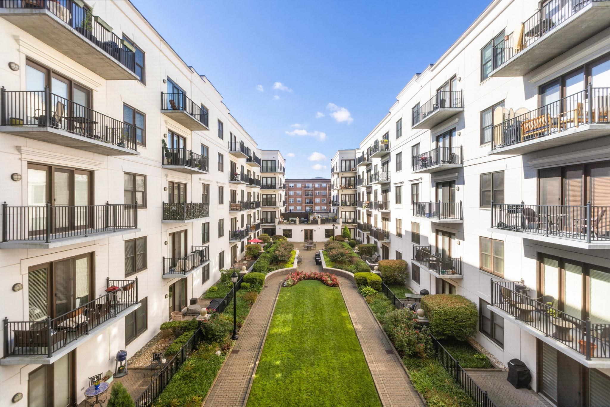 1200 GRAND ST Unit: 417
