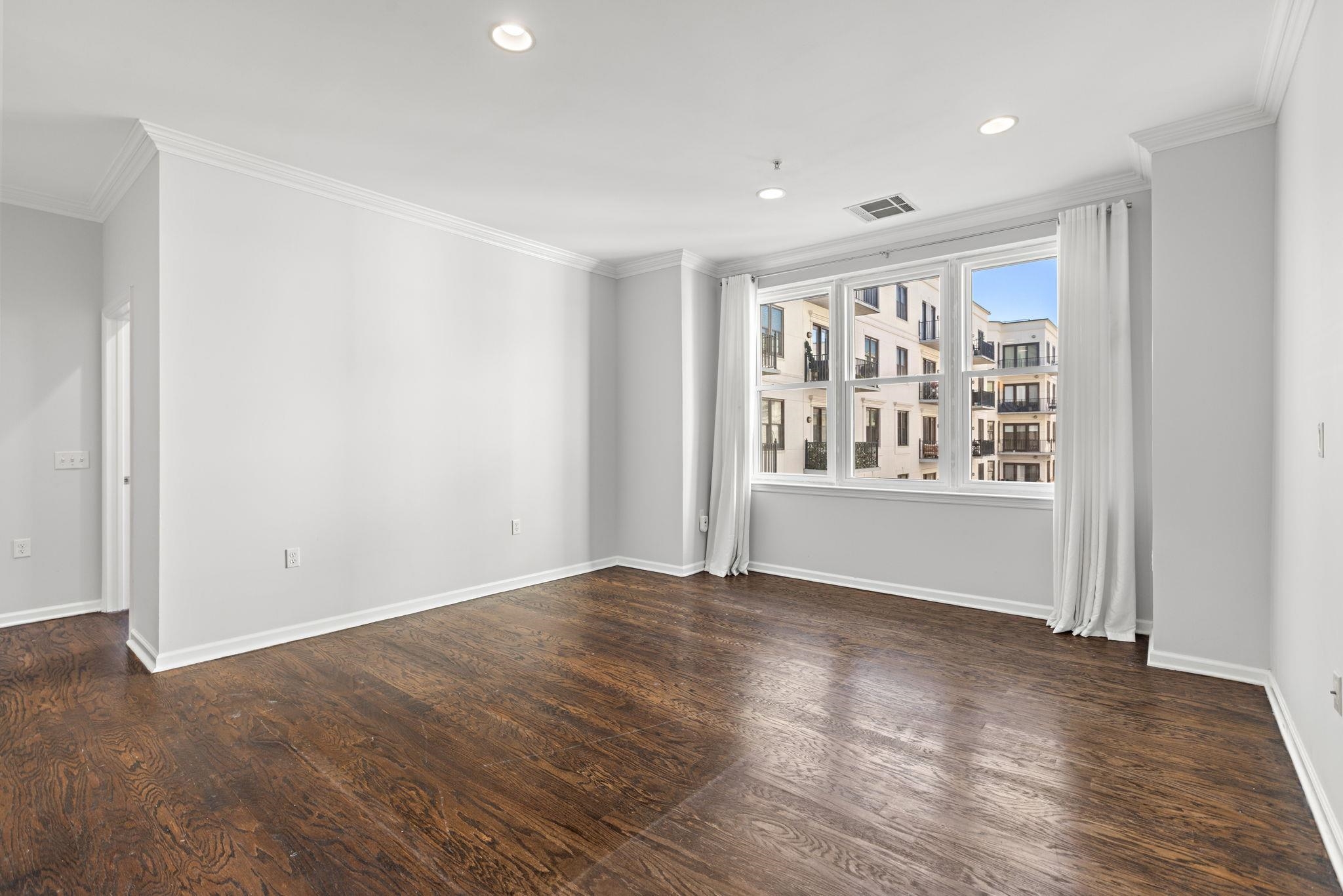 1200 GRAND ST Unit: 417