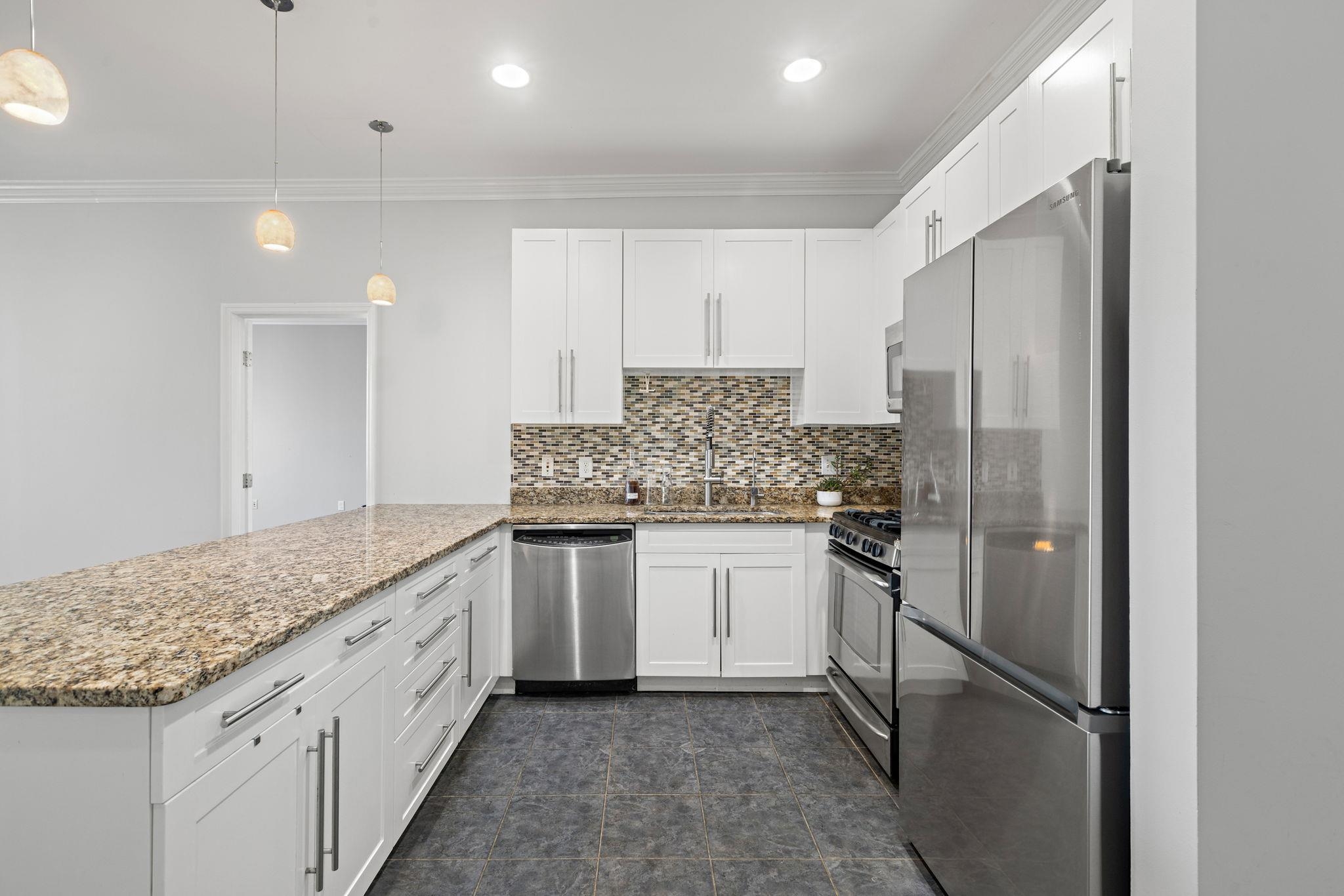 1200 GRAND ST Unit: 417