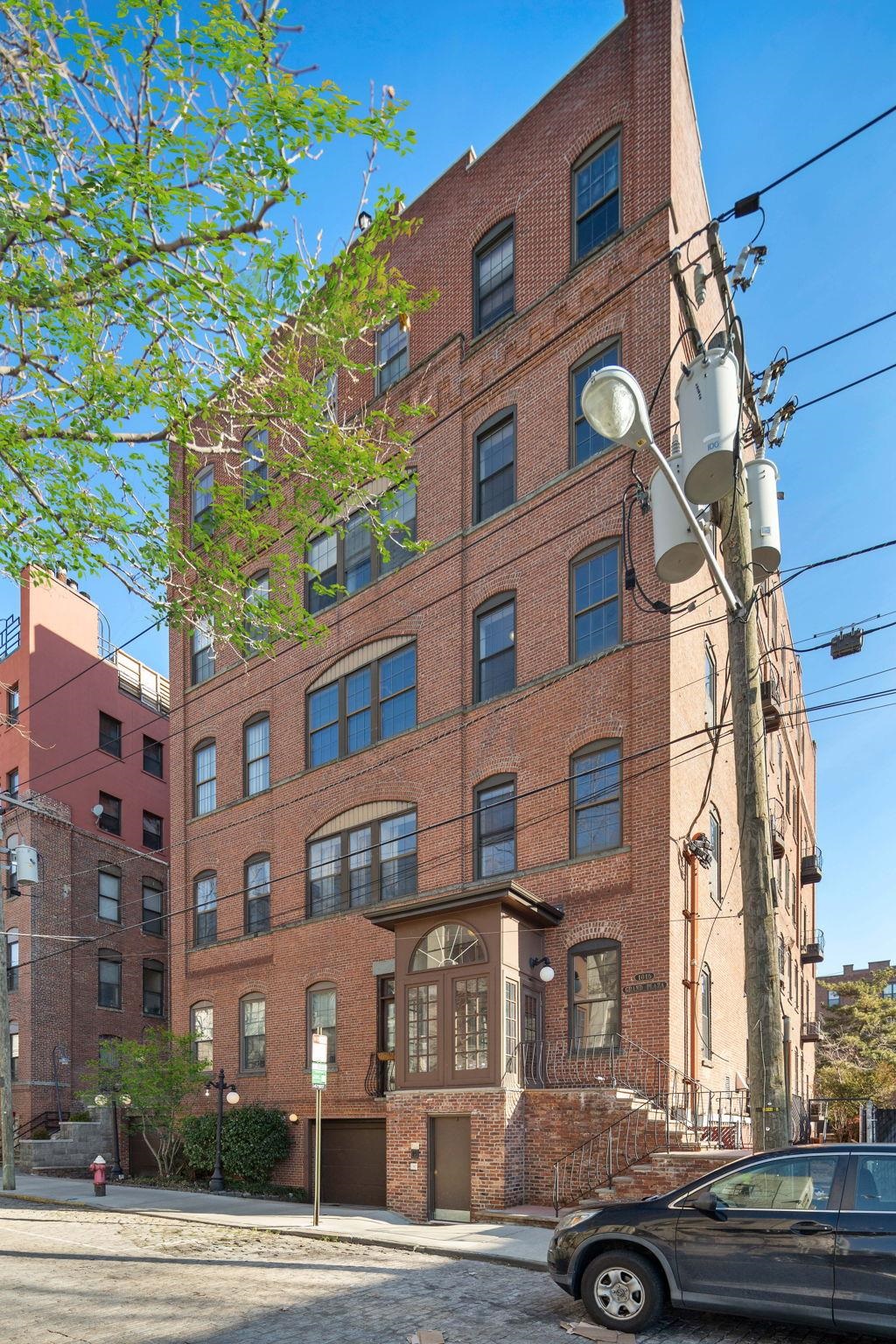 1015 GRAND ST Unit: 4B